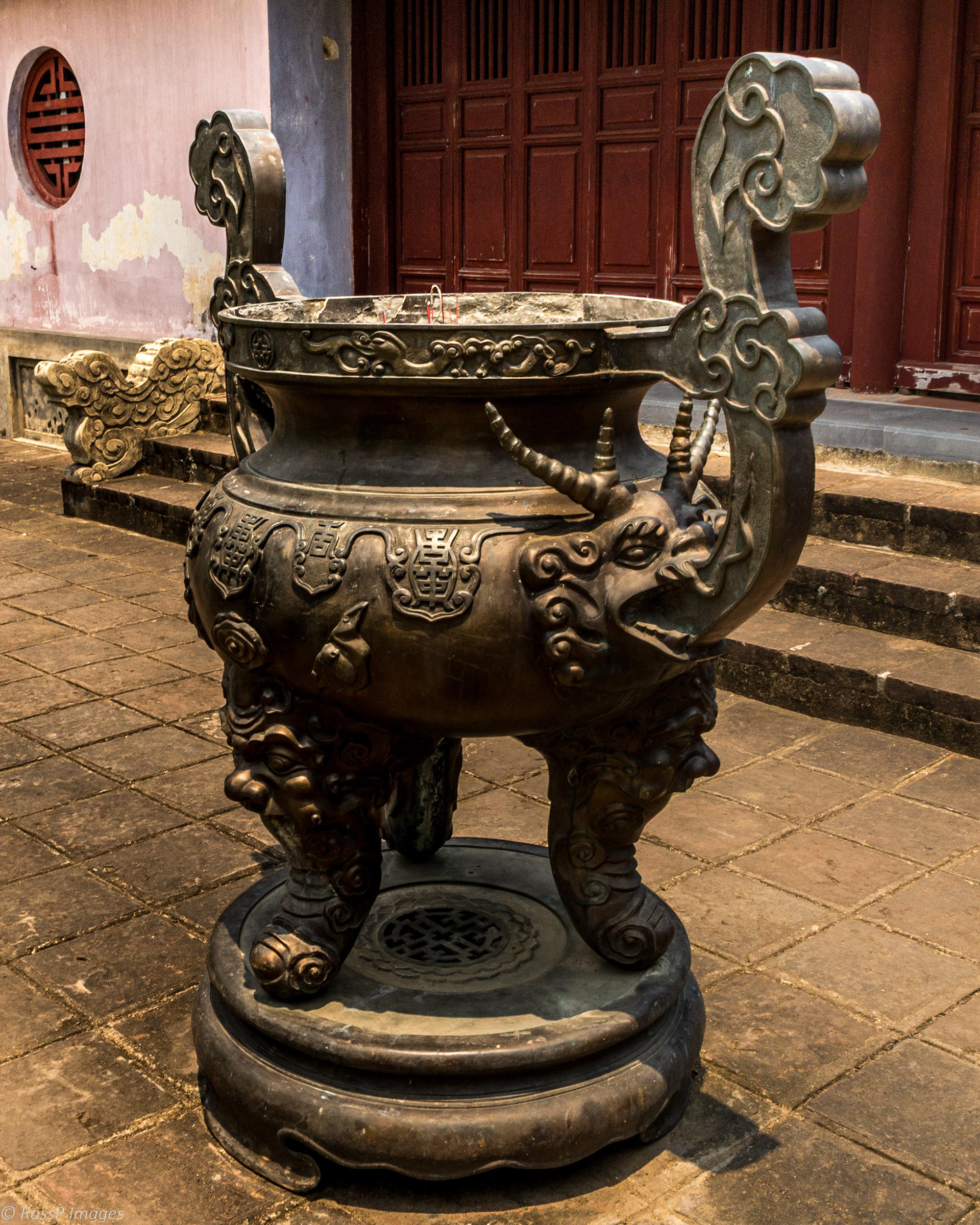 A giant bronze incence urn.