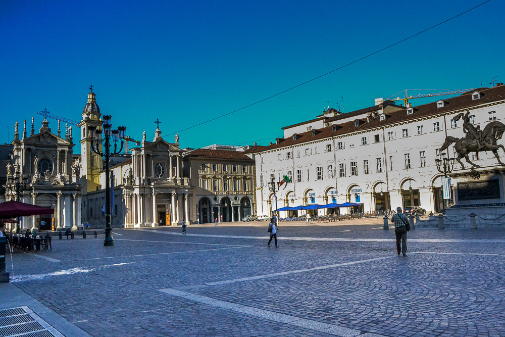 Piazza San Carlo - equestrian statue of Emanuele Filiberto (known to all as “El Caval èd brons”).