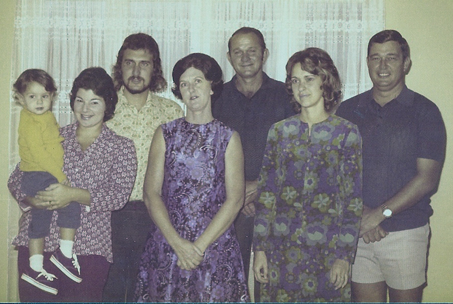 Ed and the Family, 1975. (R-L) Don, Lorraine Ed, Nell, Ross, Cheryl and Tracy.