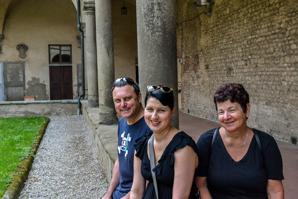 Glenn, Tracy and Cheryl in the Chiostro di San Francesco (St Francis Cloisters).