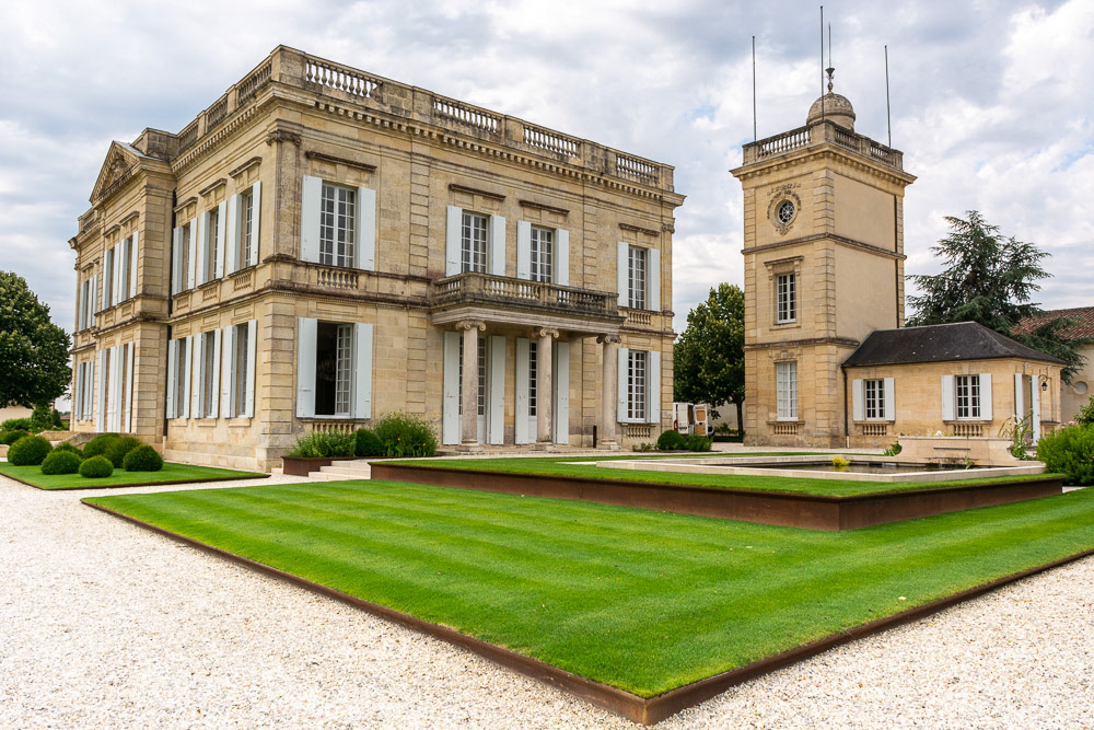 Le Chateau Gaurud-Larose mansion.