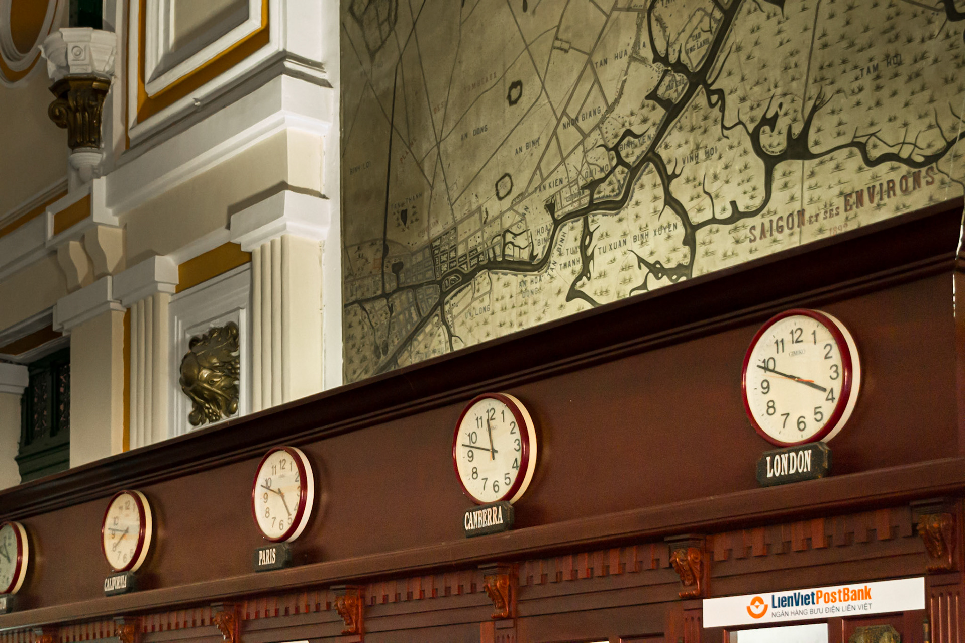 Keeping track of time tnside Siagon Railway Station.