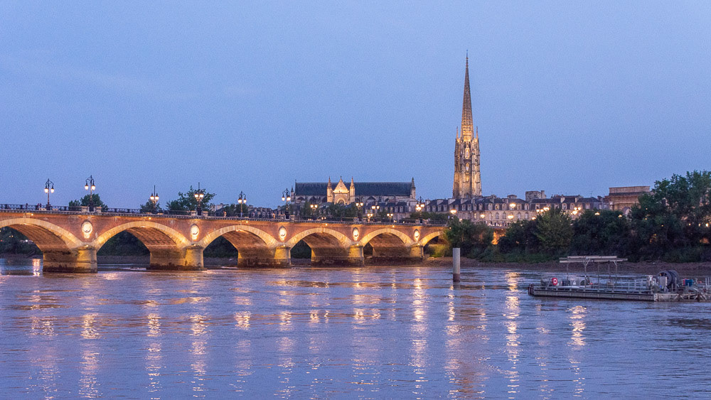 Pont de Pierre with Fleche St Michel in the background.