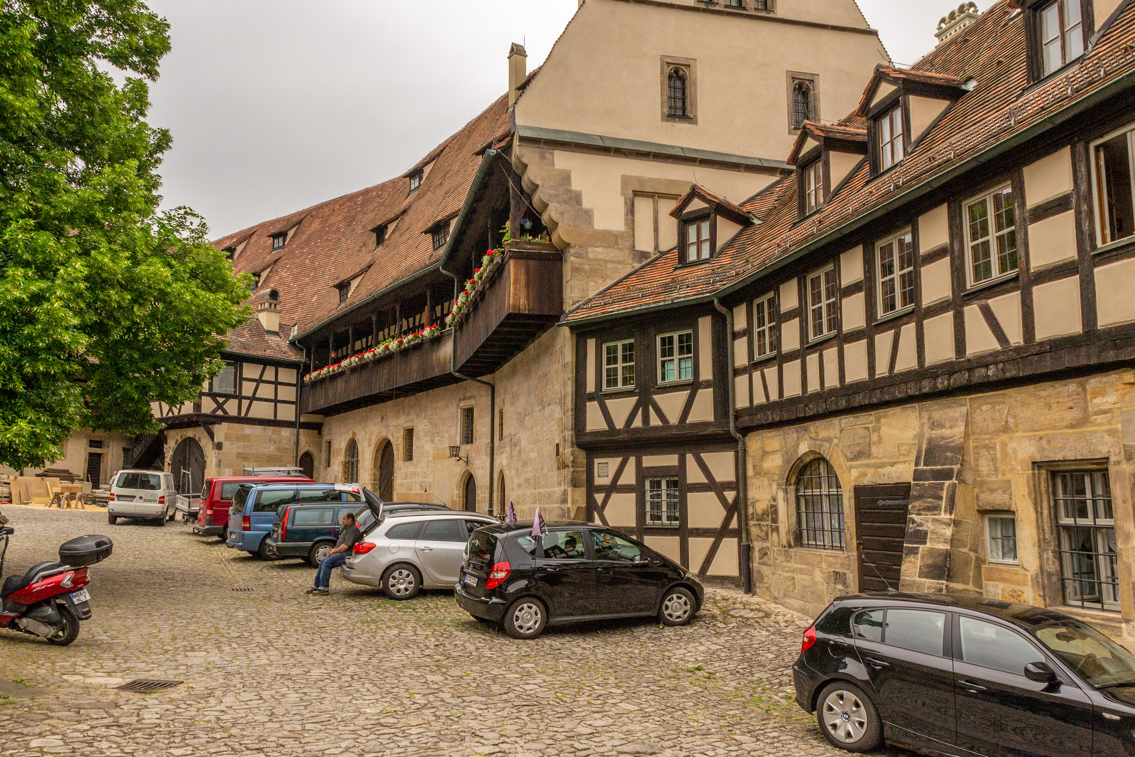 Inside the grounds of the former residential and farm buildings of the episcopal court, which were built from the 15th century on the site of the palace of Emperor Heinrich II.