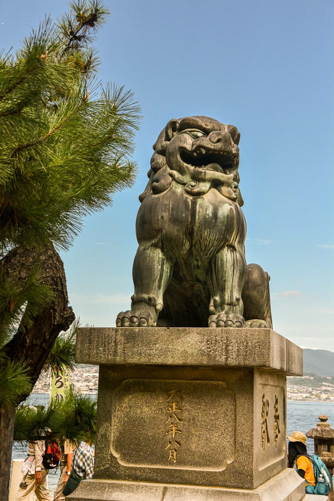 Lion statue.
