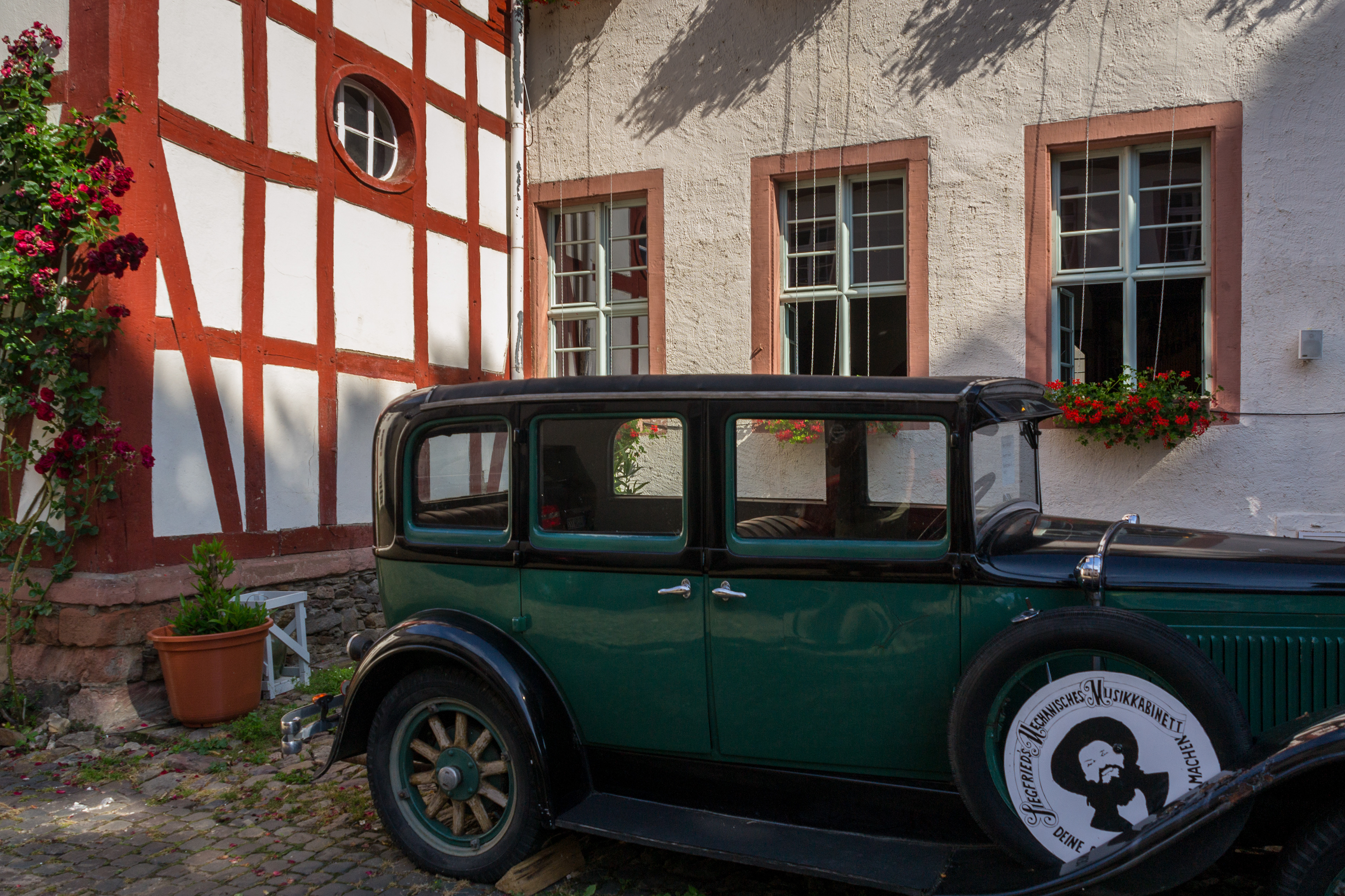Siegfreids Mechanical Music Museum - the vintage car sets the scene.