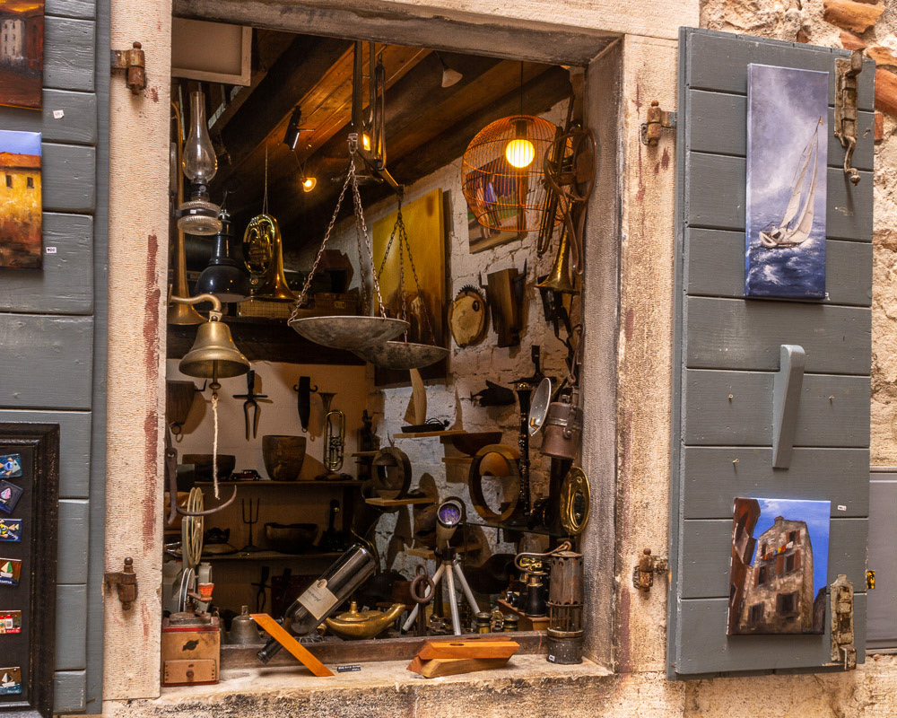 Window shopping, treasure inside......