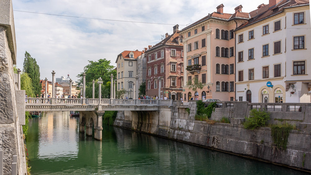 The Cobblers' Bridge is the third of Ljubljana's popular thoroughfares over the Ljubljanica river.