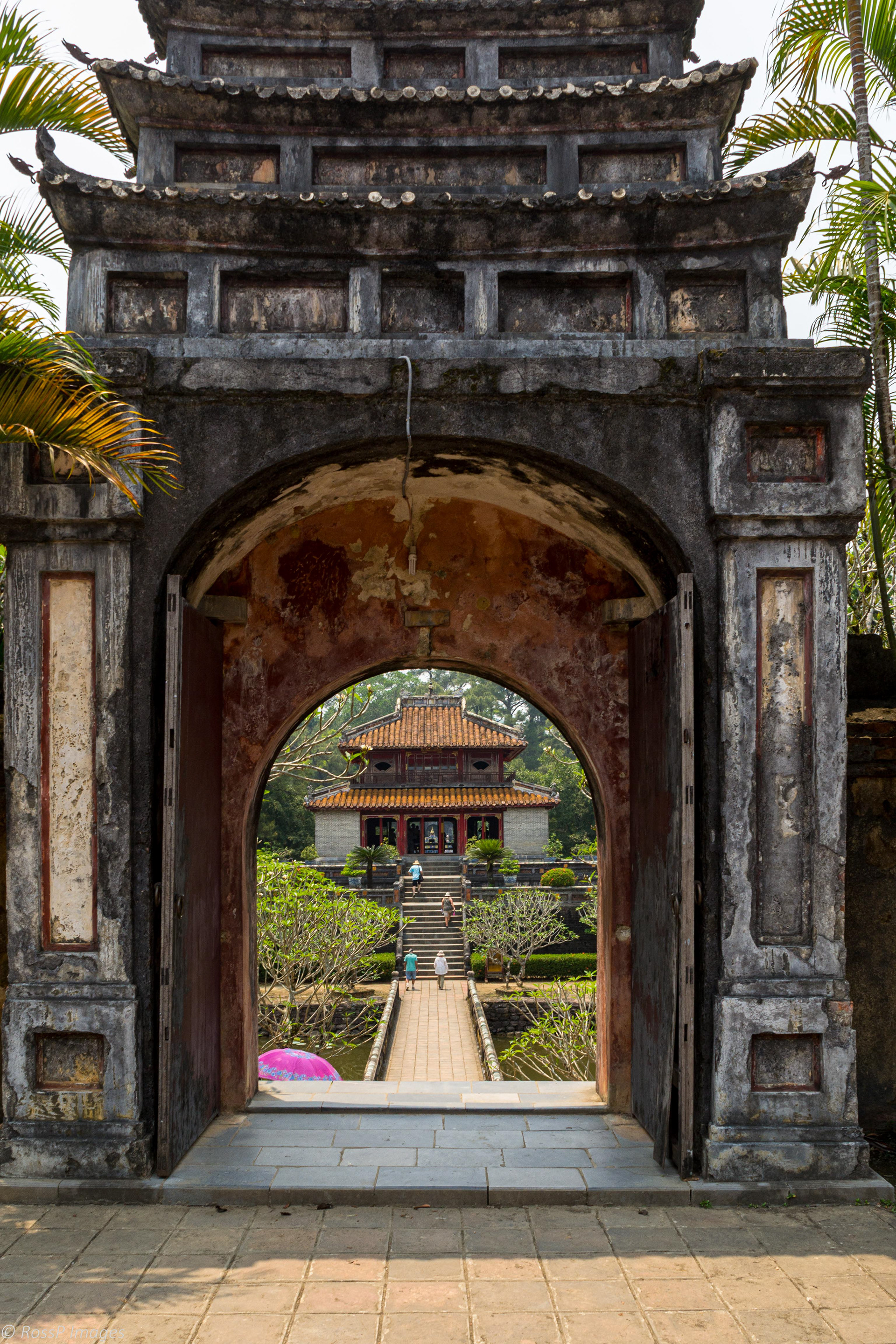 Hoang Trach Mon gateway aligns towards the centrally located Minh Mang Pavilion.