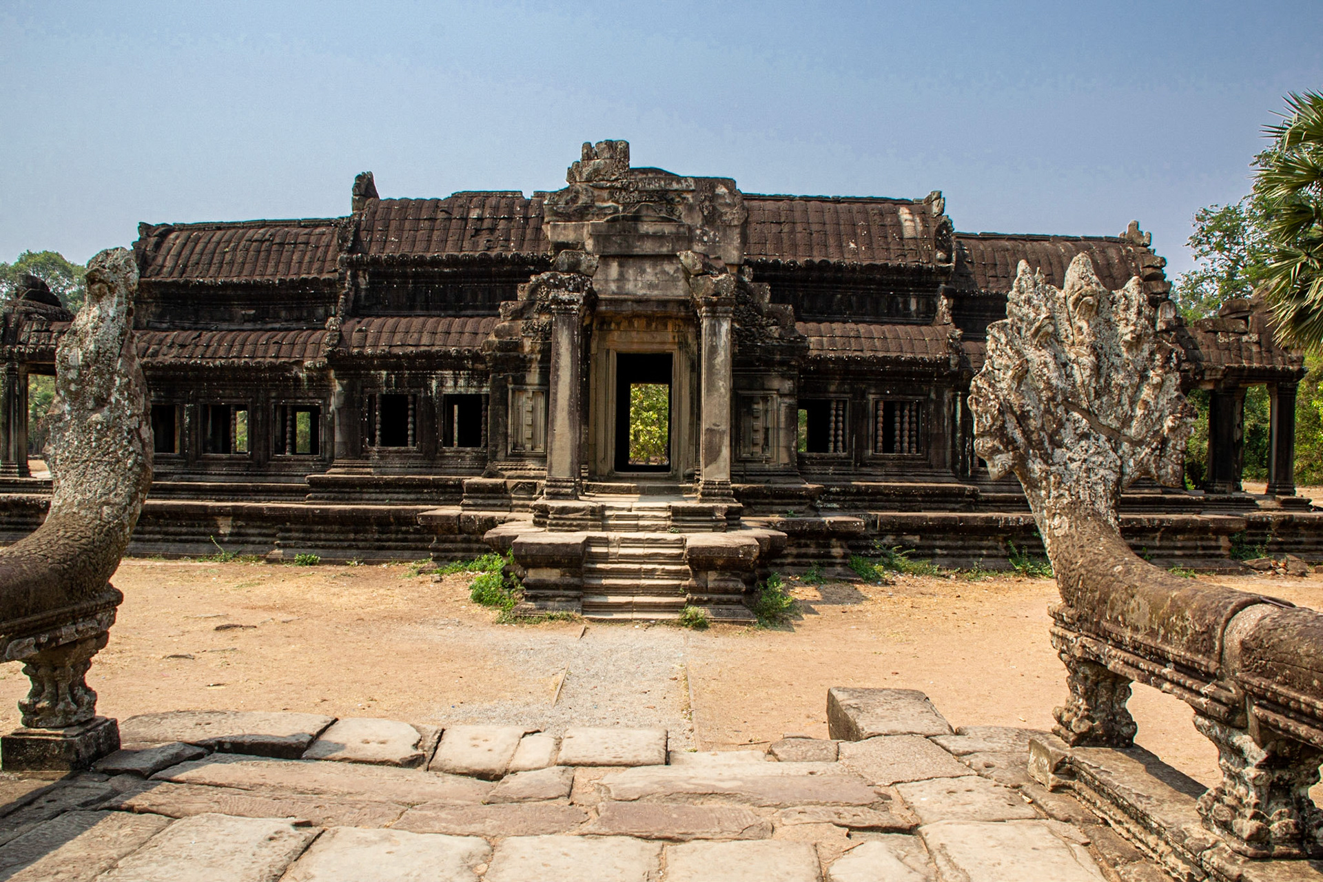 One of the many covered galleries and courtyards linked by pathways.