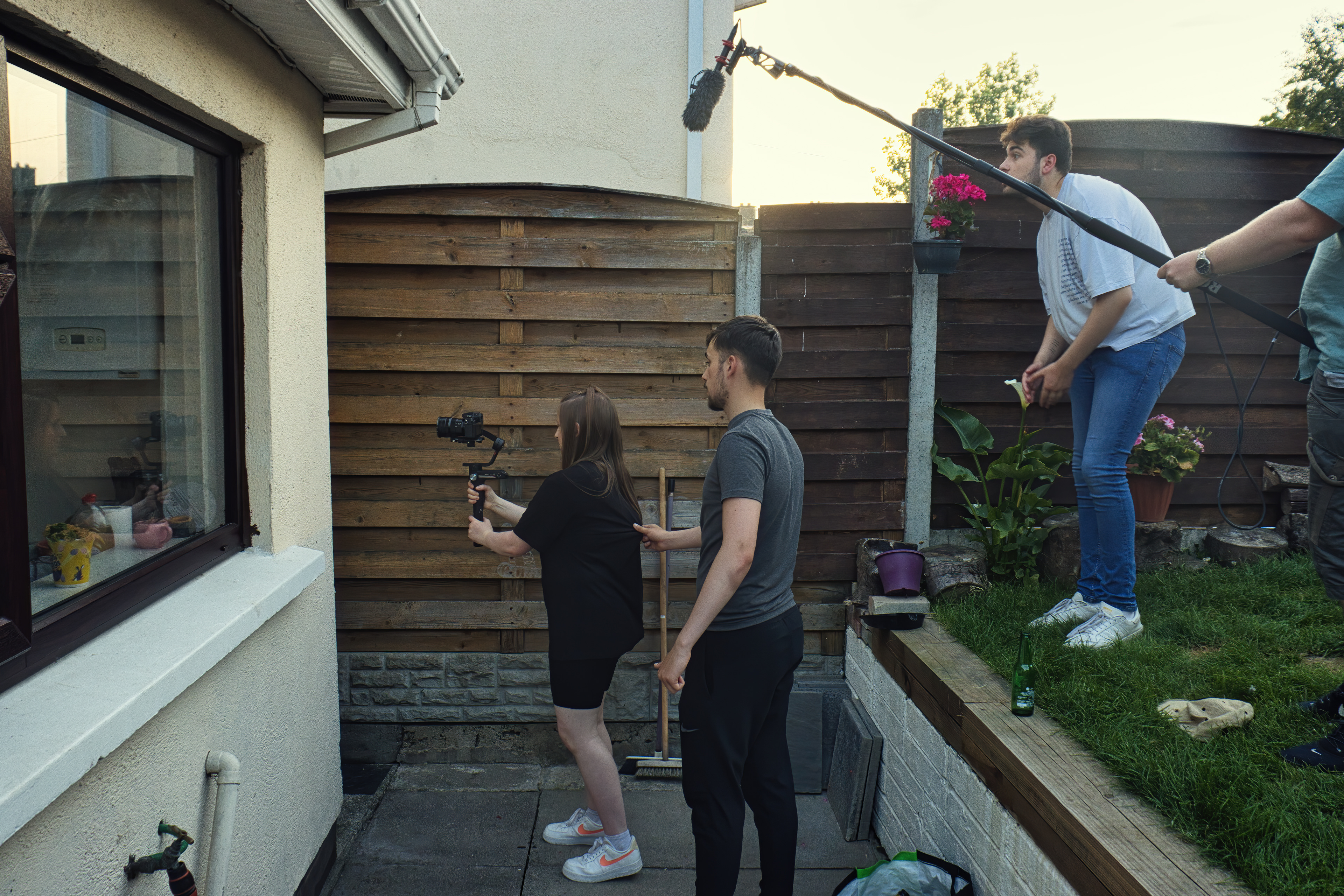 A long gimbal shot for Family Painting