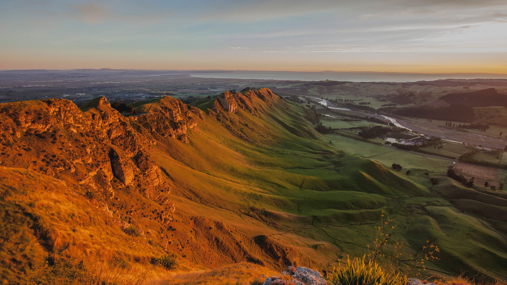 Te Mata Peak as the sun rises and creeps up the ridge line