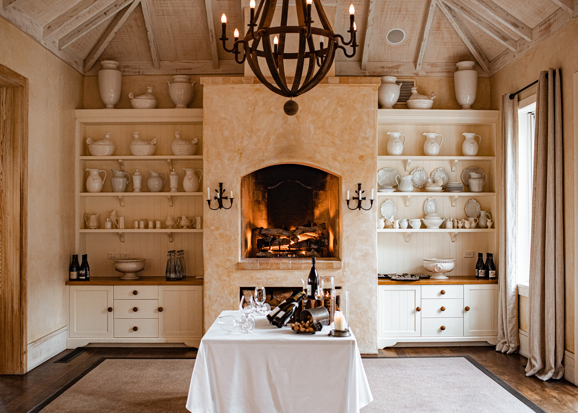 The Farm Cape Kidnappers, the dining room looking at the fire place