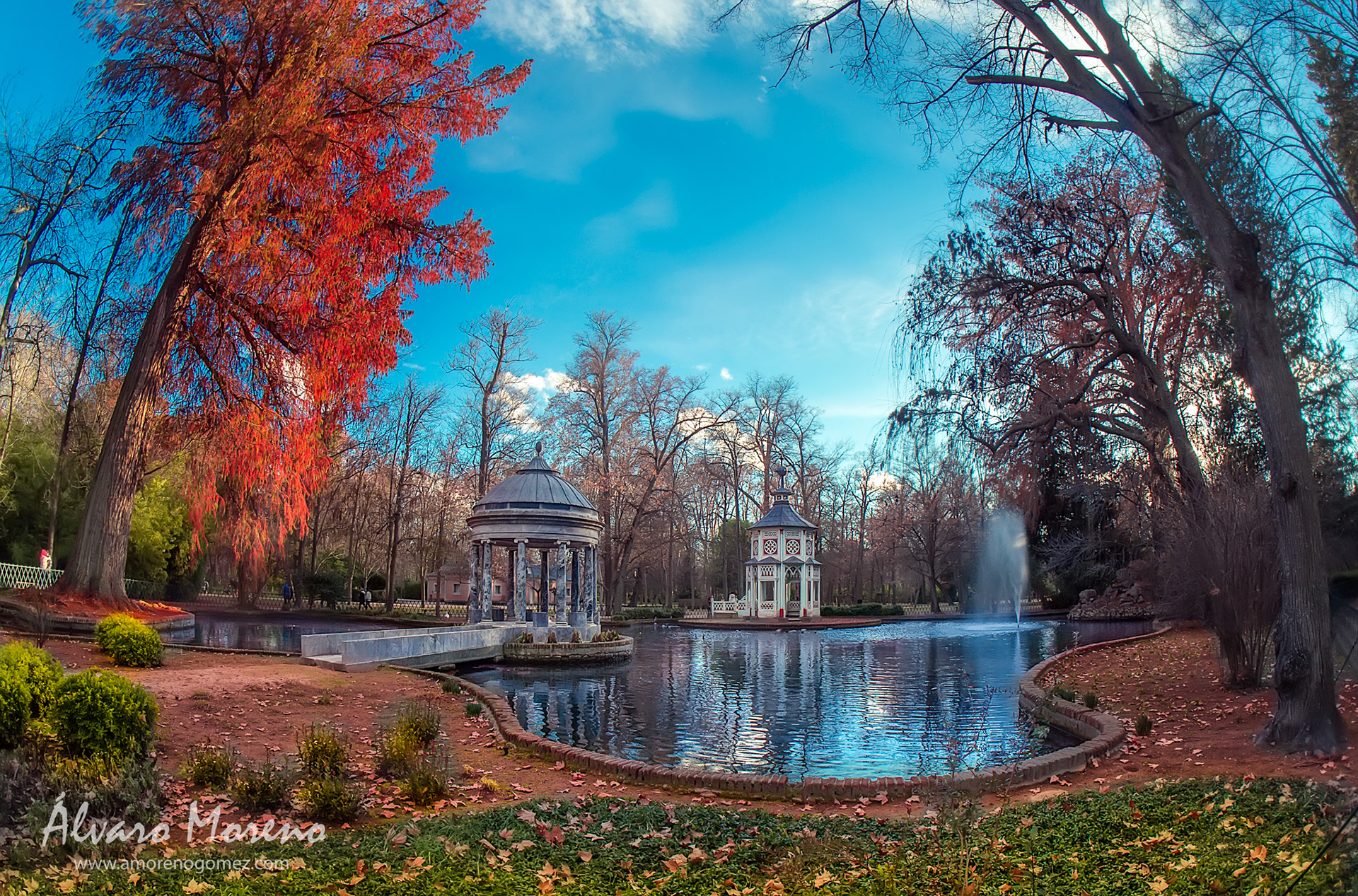 Pond and Chinese pavilion in the Prince’s Garden (Royal Palace of Aranjuez, Madrid, Spain). Estanque de los chinescos en el Jardín del Príncipe (Real Palacio de Aranjuez, Madrid, España)