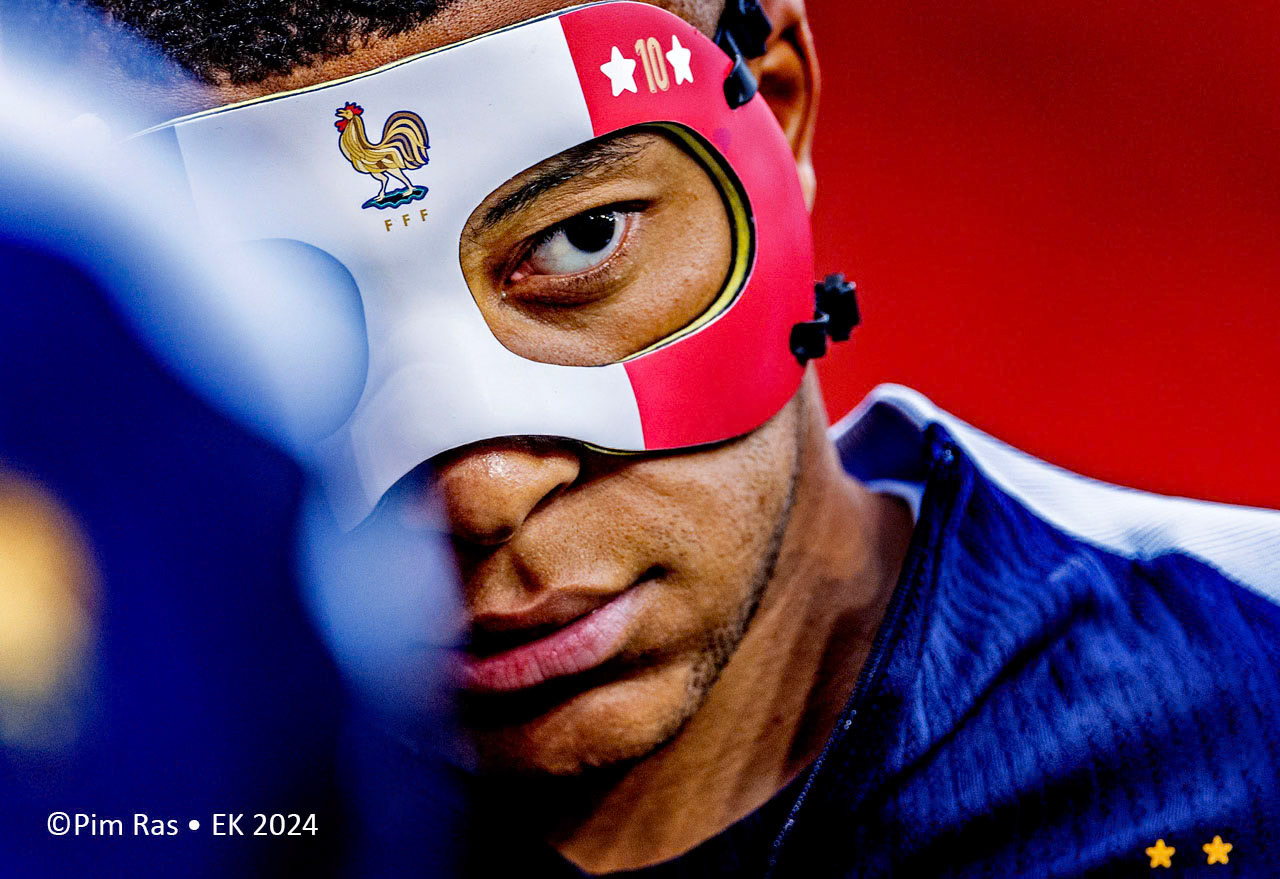 EK Voetbal liepzig Nederland-frankrijkKylian M'Bappe met zijn maskerFoto ; Pim Ras