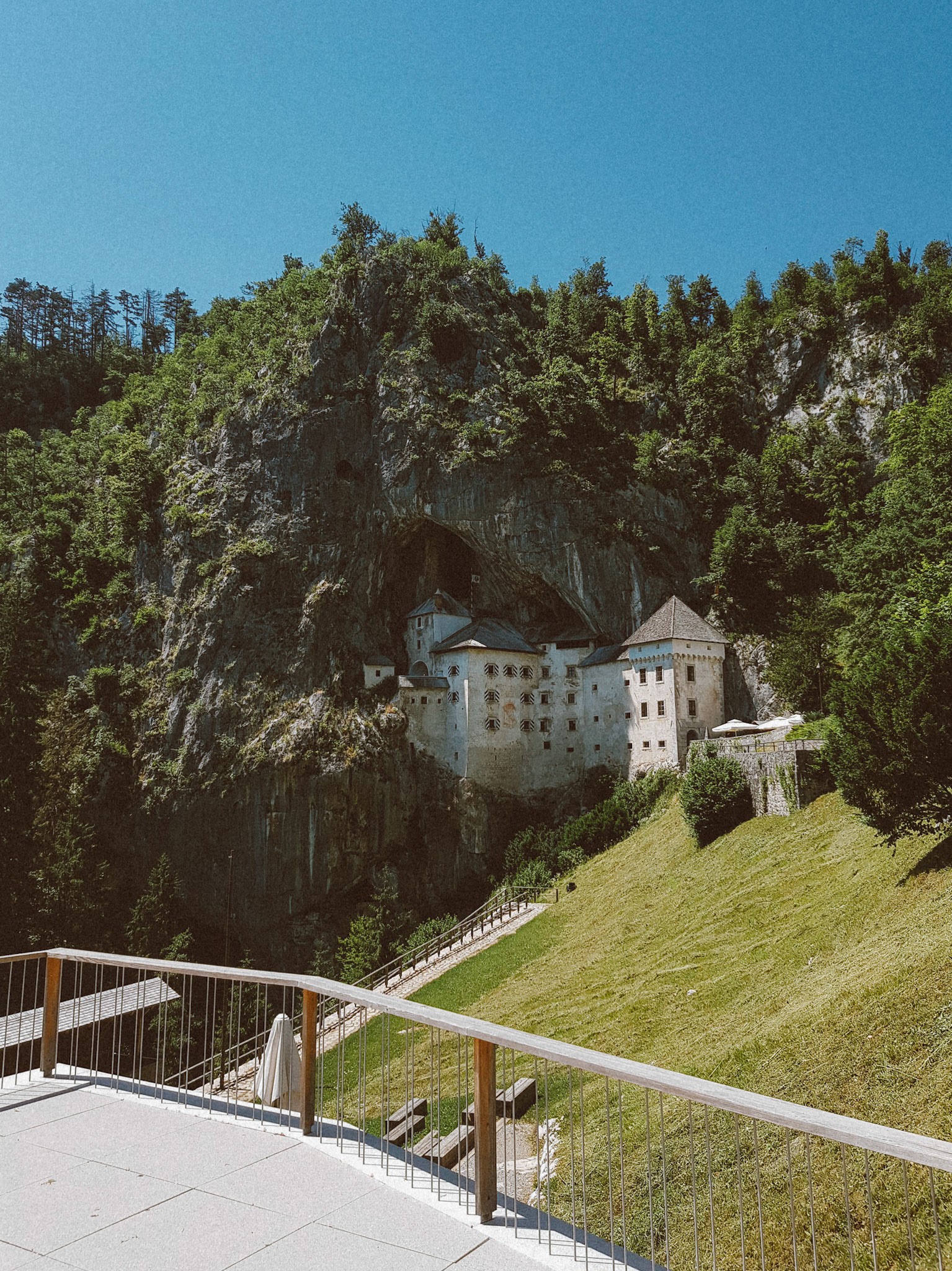 Predjama Casle