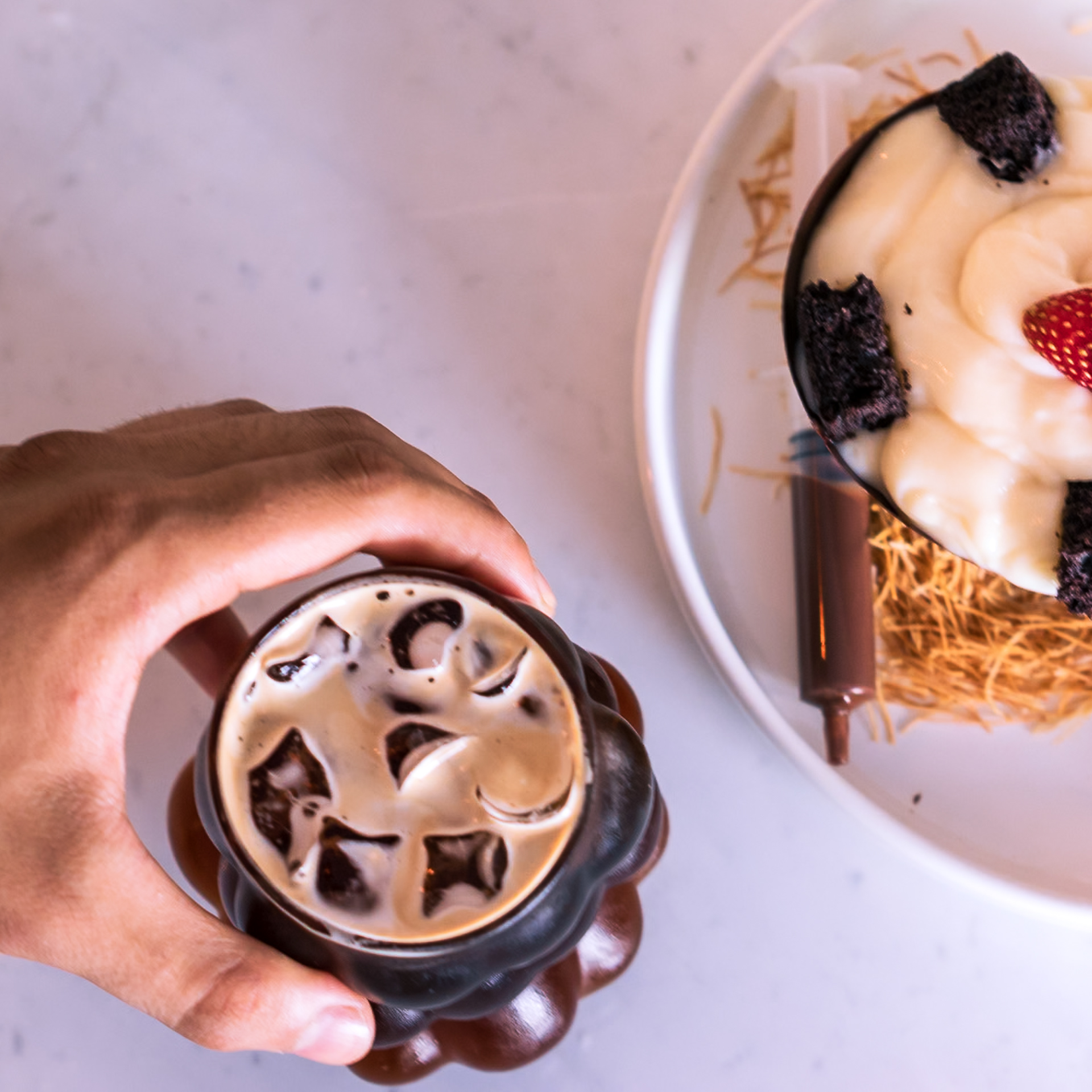 ICED AMERICANO Sıcak güneşli günler için espresso ile ferahlatıcı serinliğin mükemmel dengesi