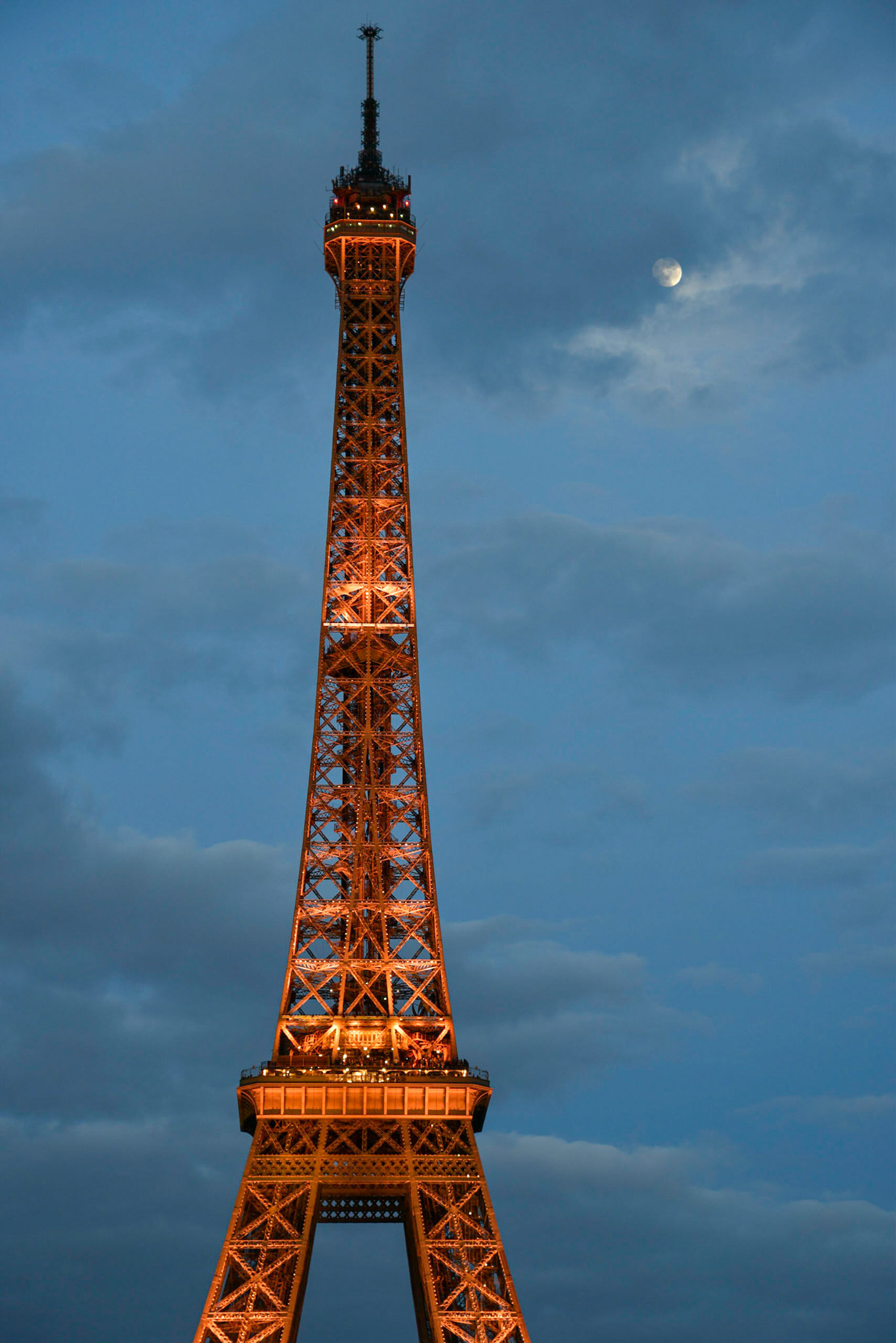Spectacle son & lumières pour les 130 ans de la Tour Eiffel