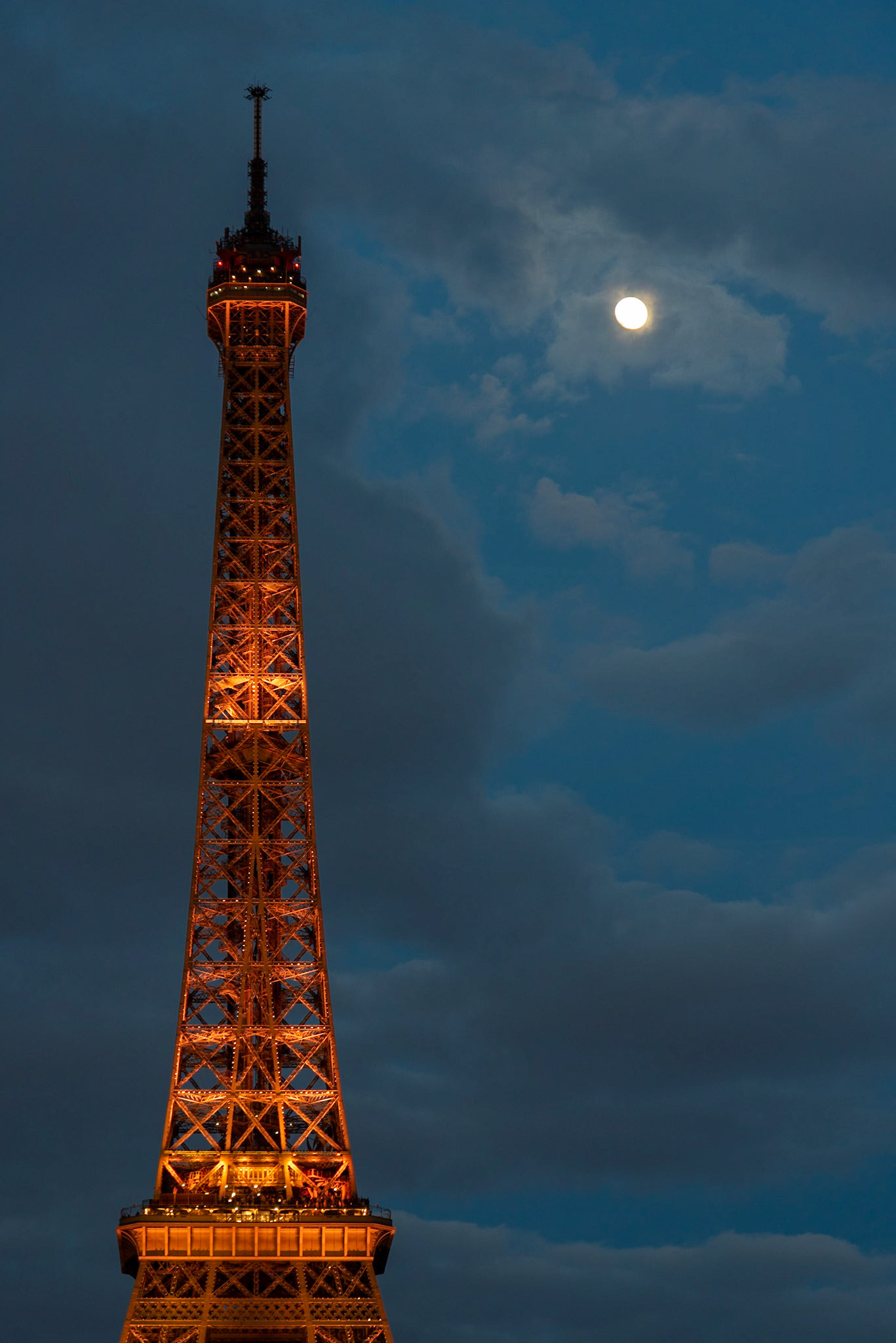 Spectacle son & lumières pour les 130 ans de la Tour Eiffel