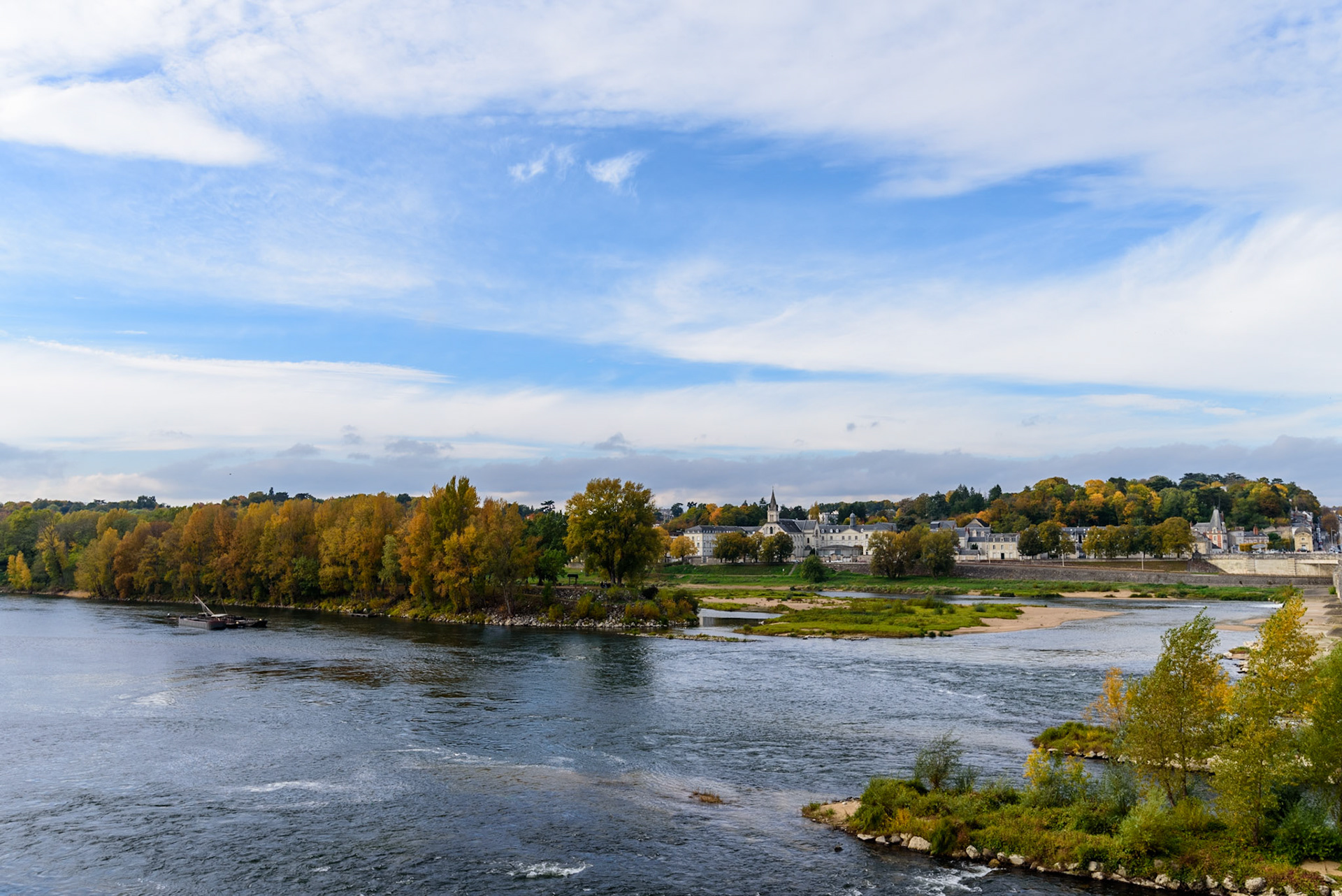 Les très jolies couleurs de l'été indien habillent les bords de la Loire à Tours (automne 2015)