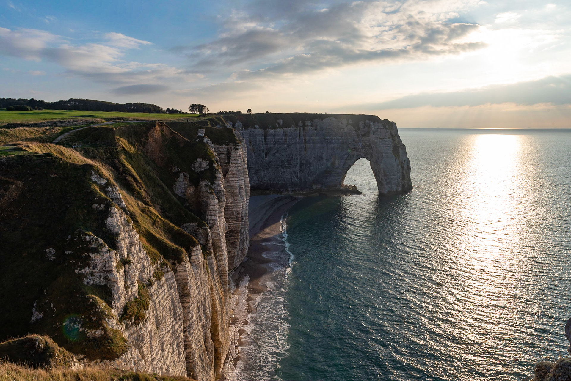 Falaises d'Étretat au coucher du Soleil