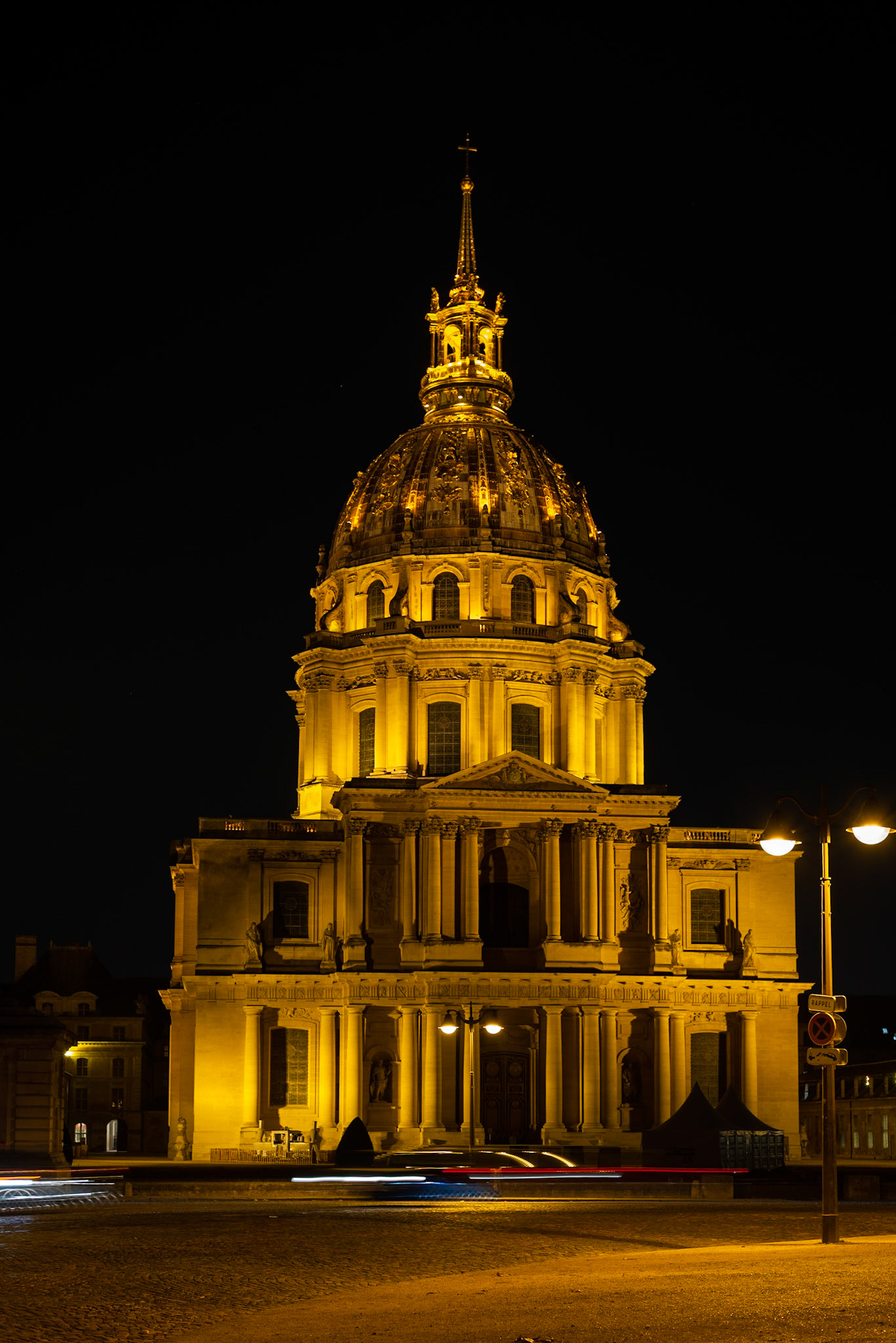 Dôme et façade sud de l'hôtel des Invalides