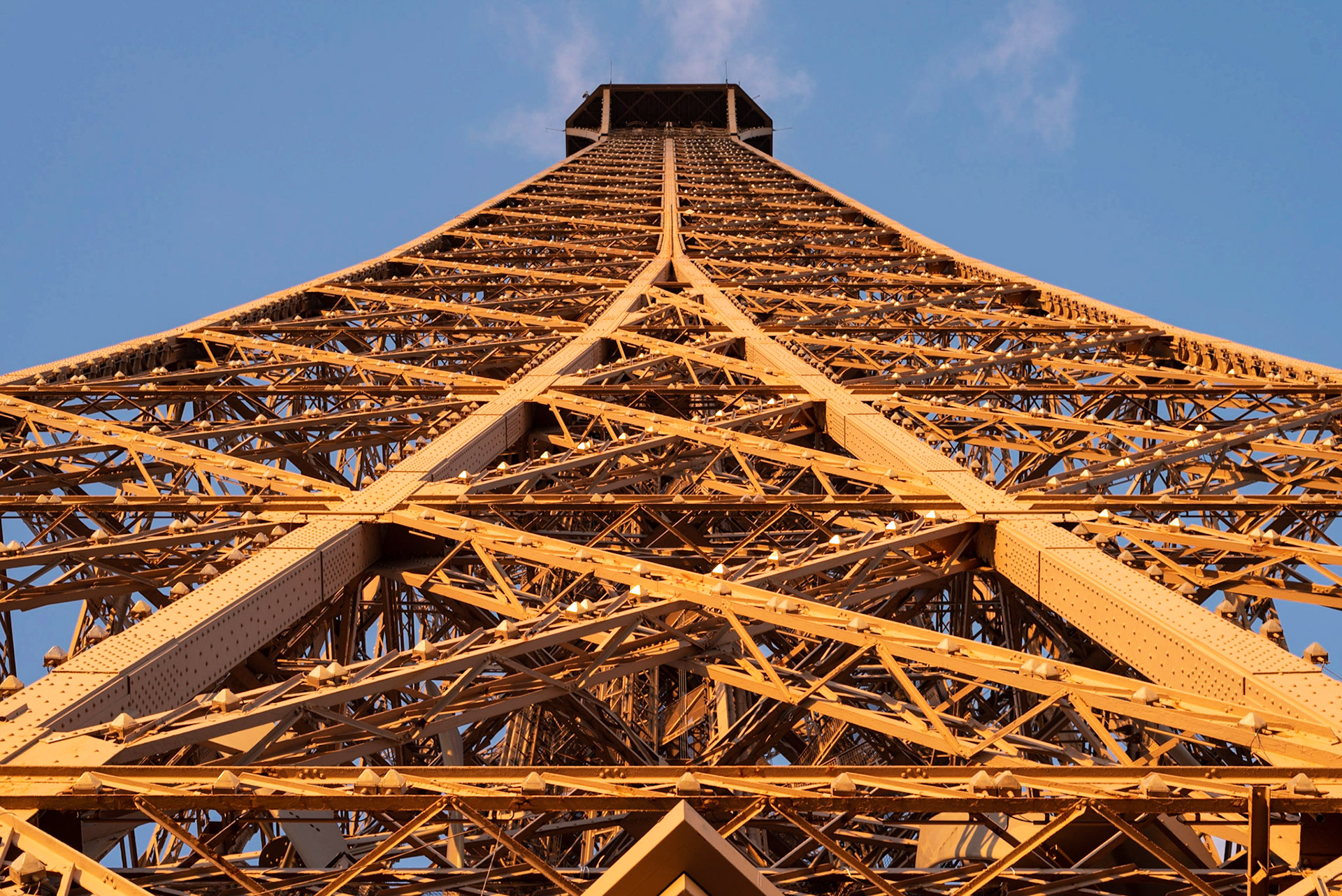 "Tout là-haut au 3e étage"