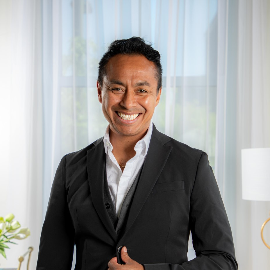 Robert Mora