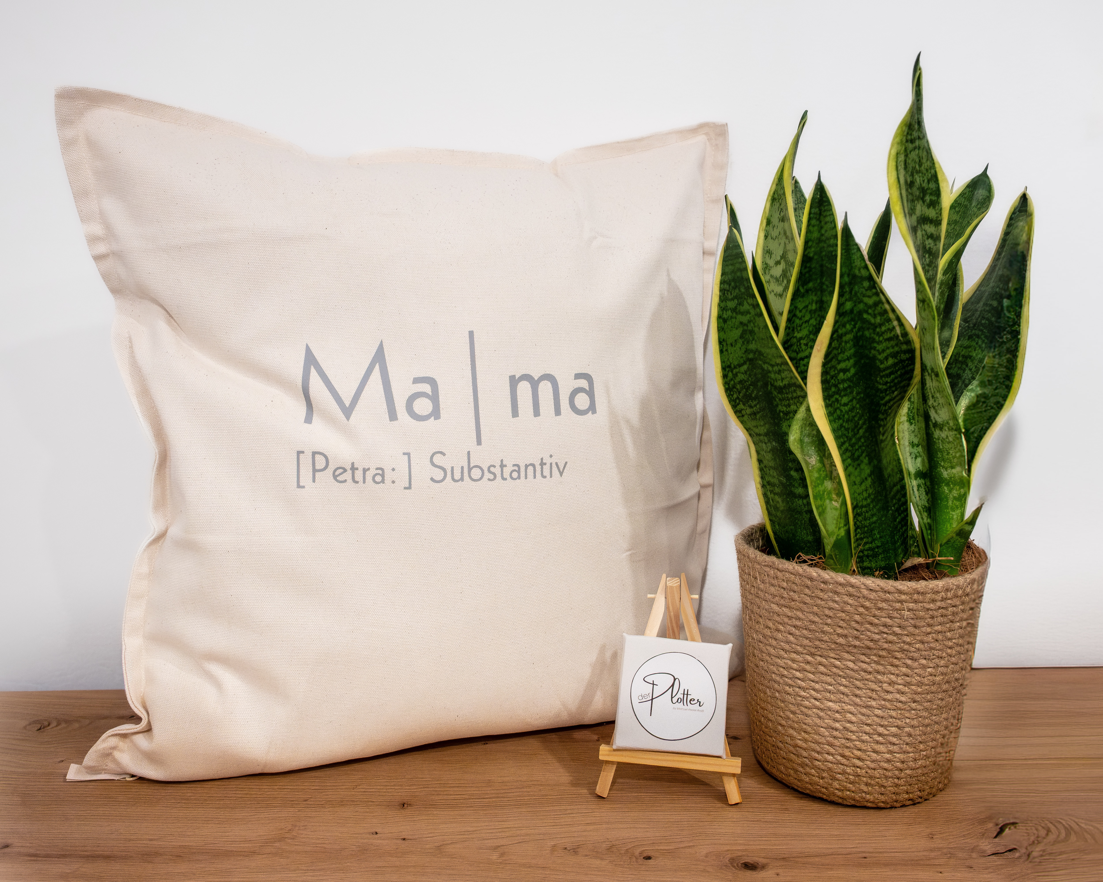 Polster beige  "Mama" - € 20,-