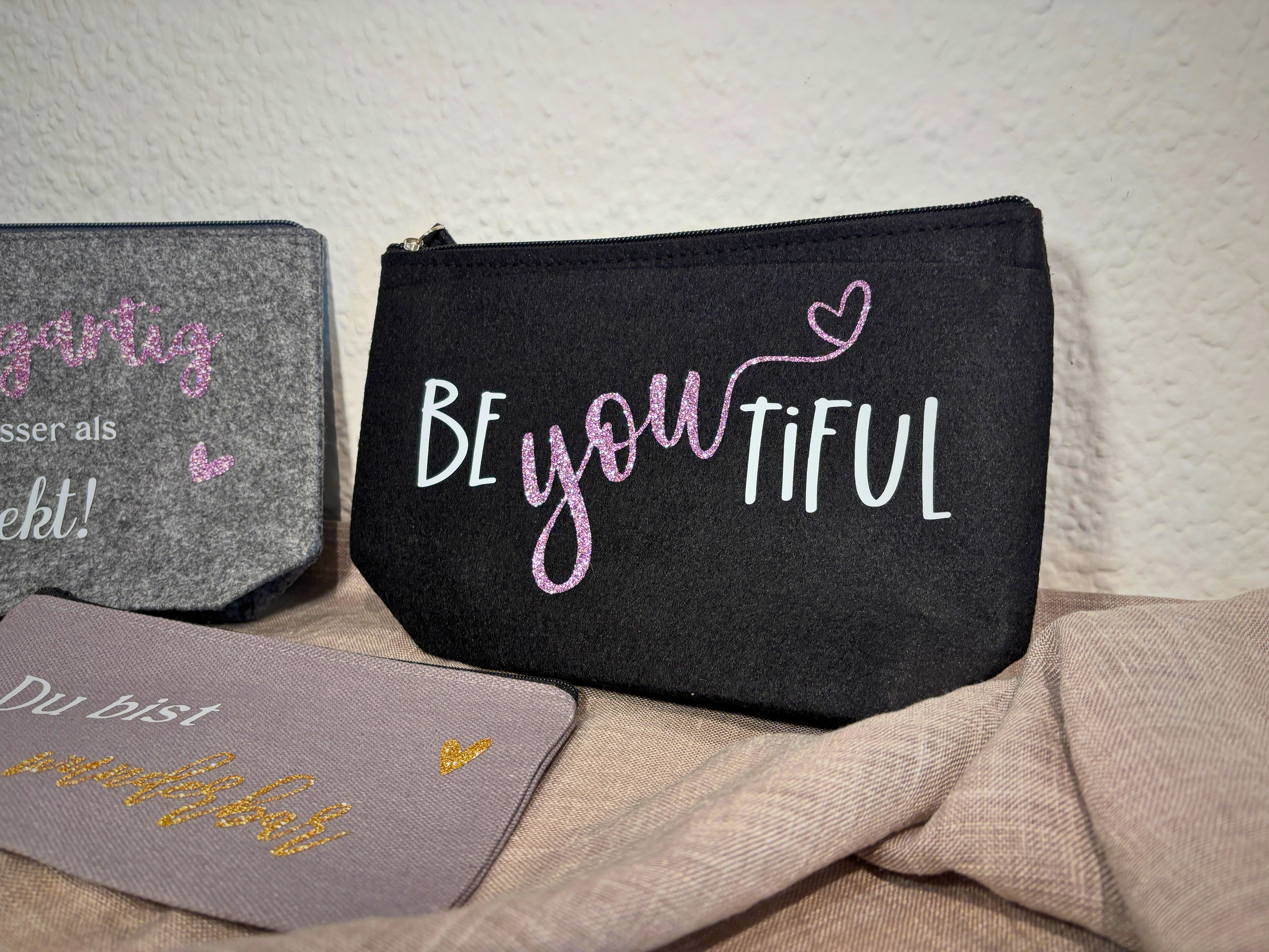 schwarz FIlz „BEyouTIFUL - € 12,-