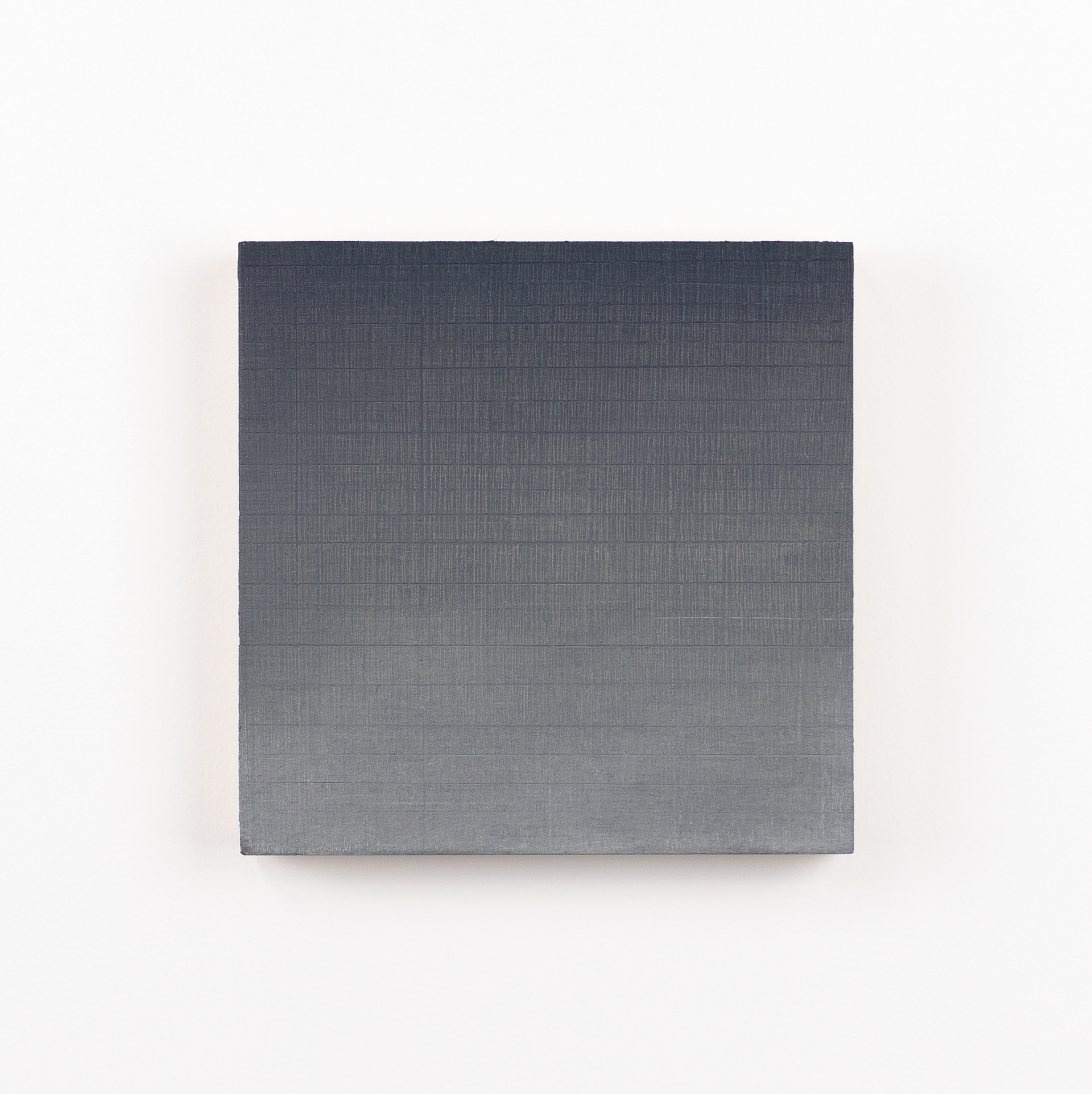 Lopend grijs 06, olieverf en grafiet op multiplex, 15 x 15 cm, 2023