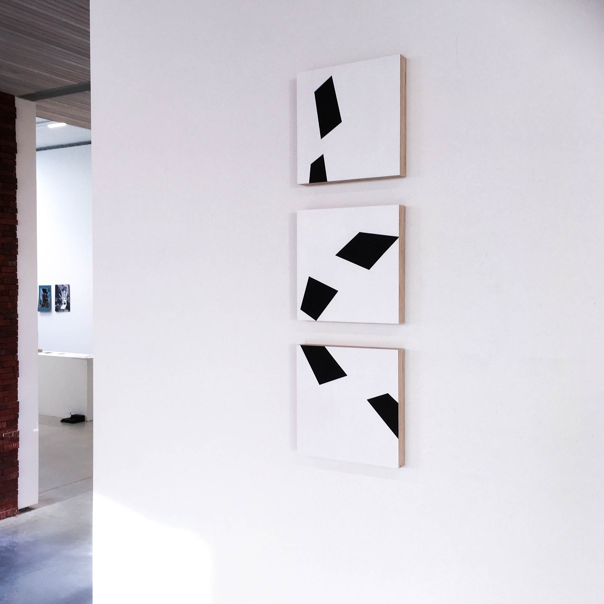 Colonnade #11, 12 & 13, olieverf op multiplex, 26 x 26 x 3 cm, 2020