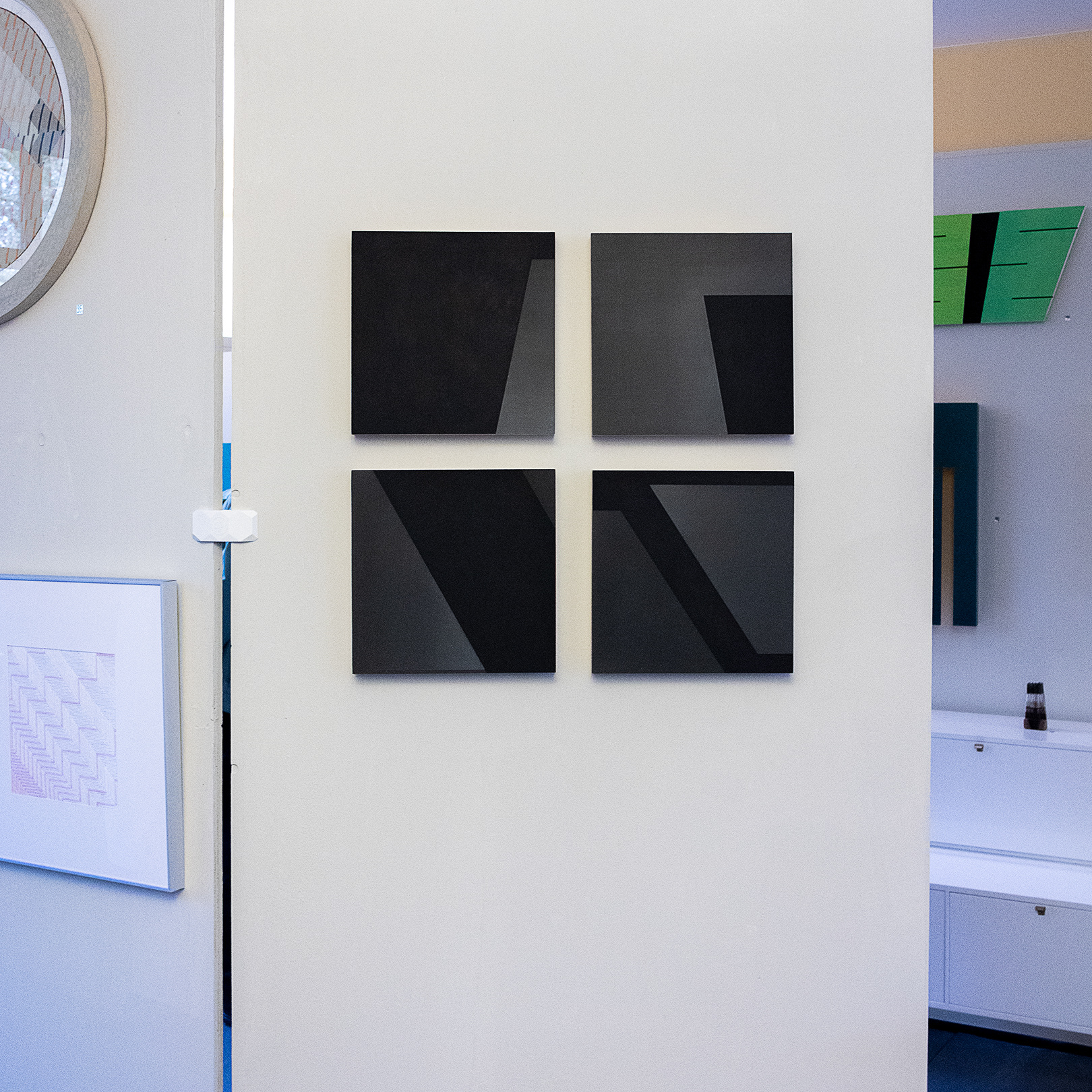 Groepsexpositie 4+100 jaar na Bauhaus, PE9 modelwoning van architect Gerrit Rietveld, Utrecht, 2023
