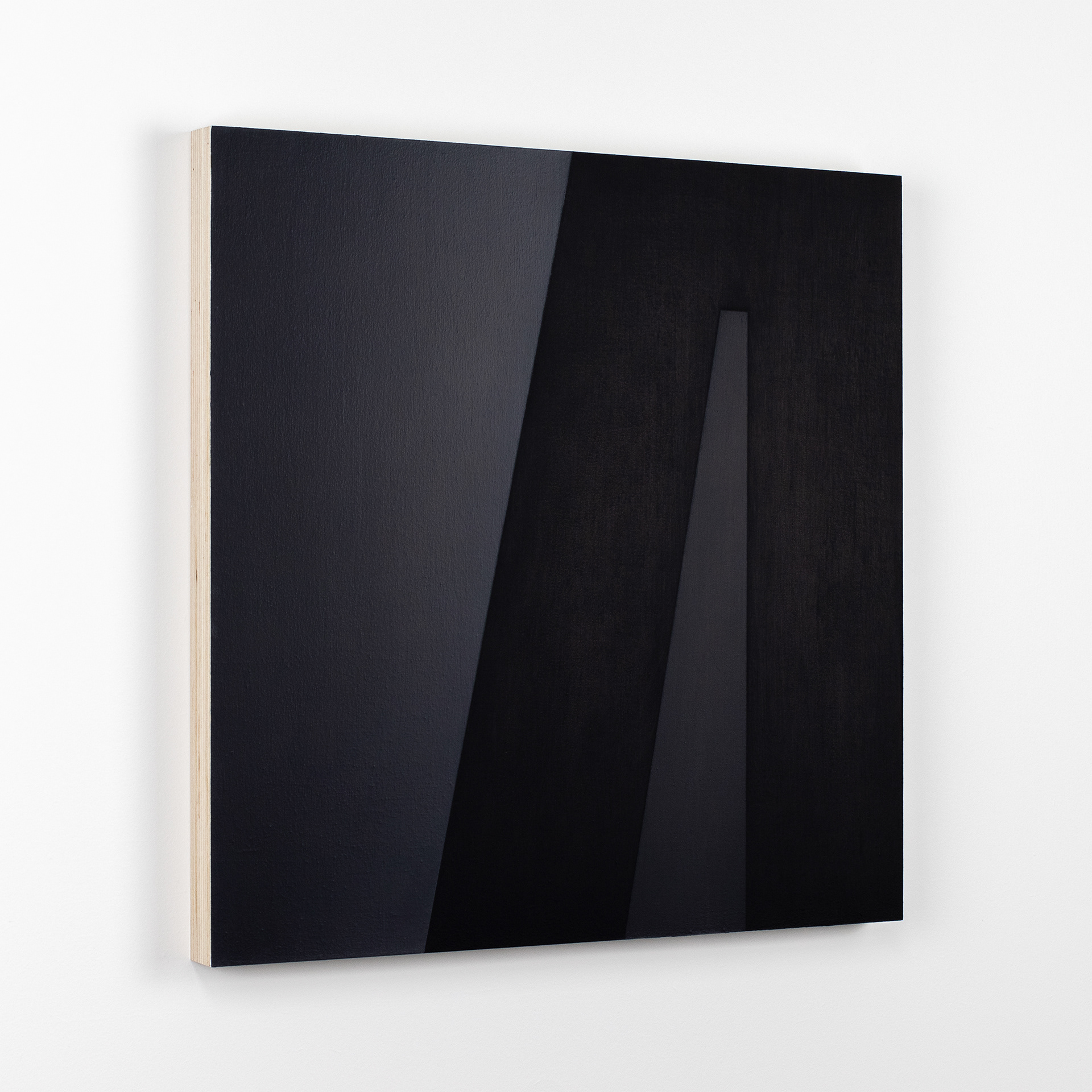 Lopend grijs 25 , olieverf op multiplex, 44 x 44 x 3 cm, 2023