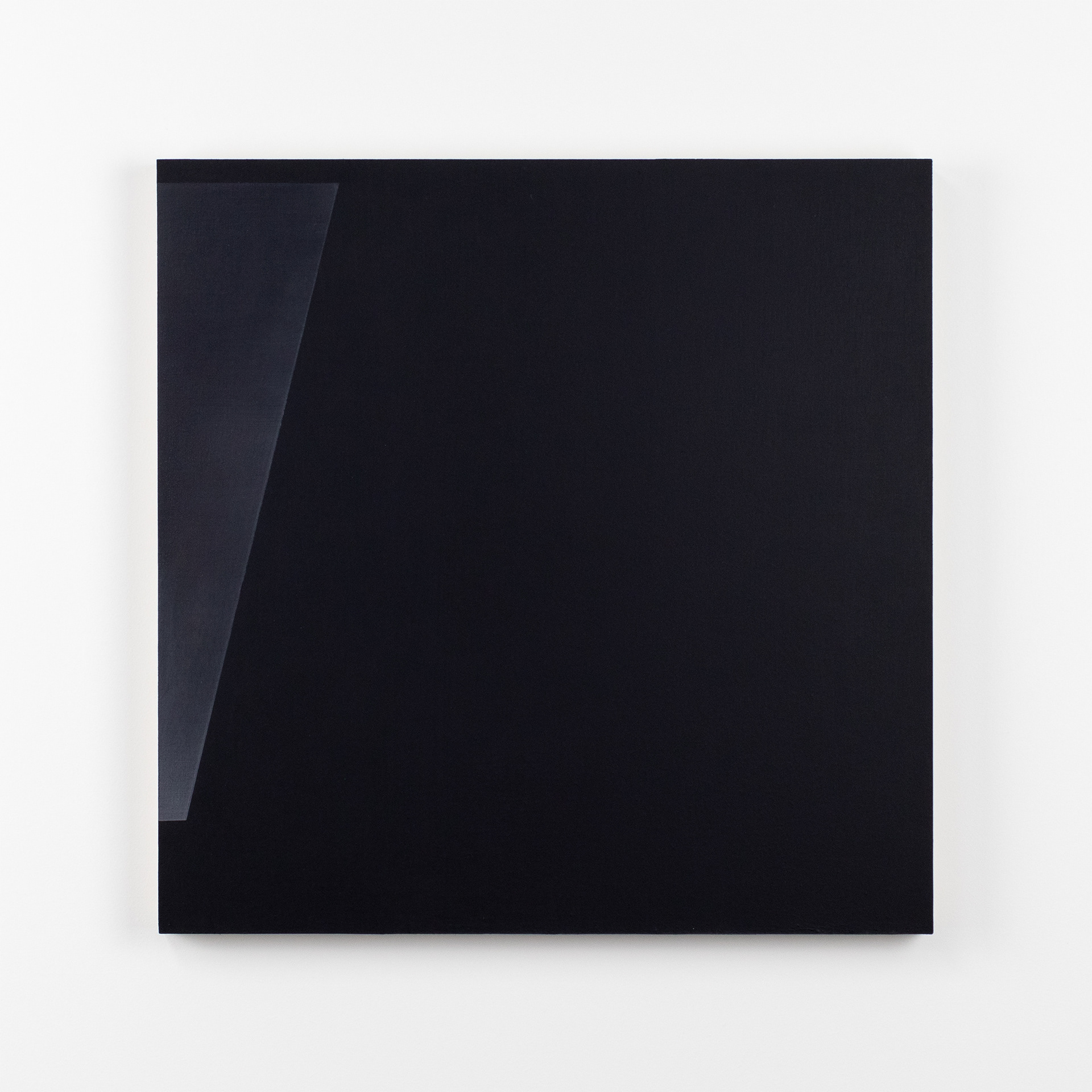 Lopend grijs 26 , olieverf op multiplex, 44 x 44 x 3 cm, 2023