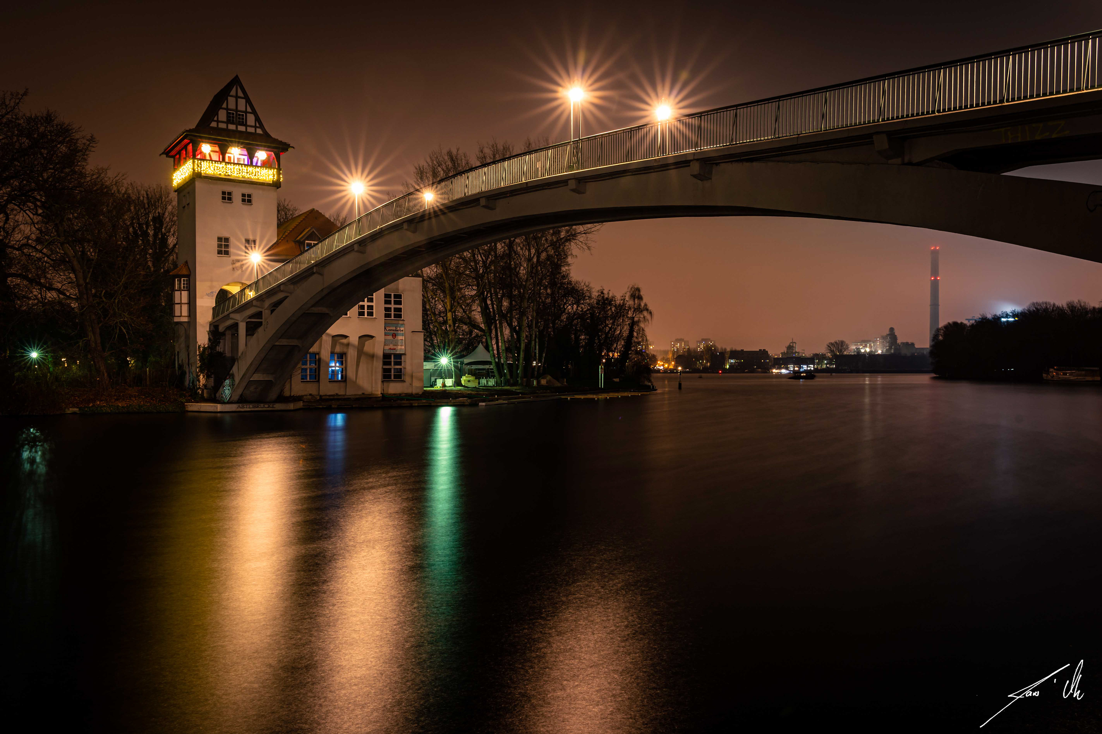Insel der Jugend bei Nacht