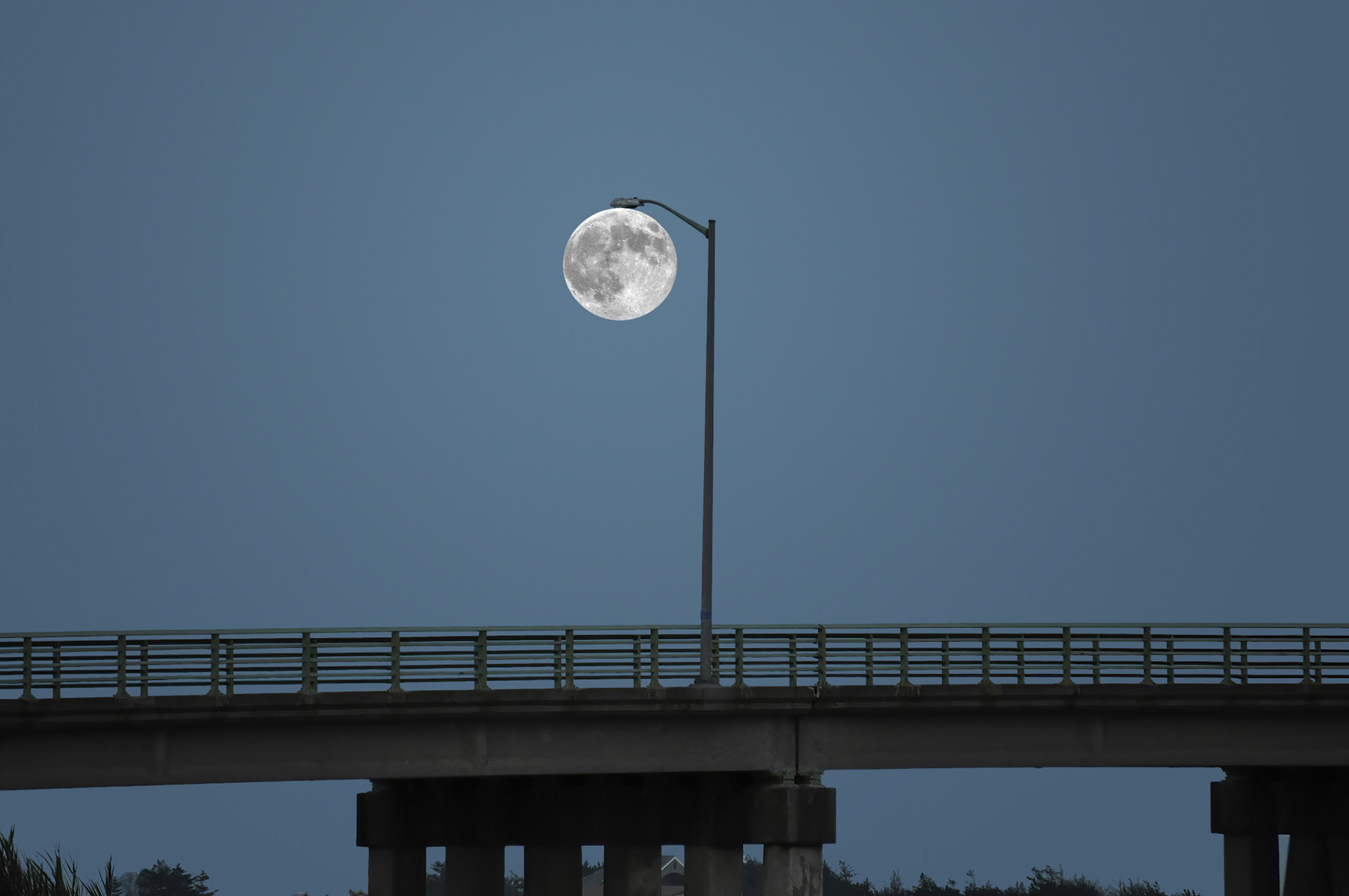 Moonlight (Smithpoint, NY)