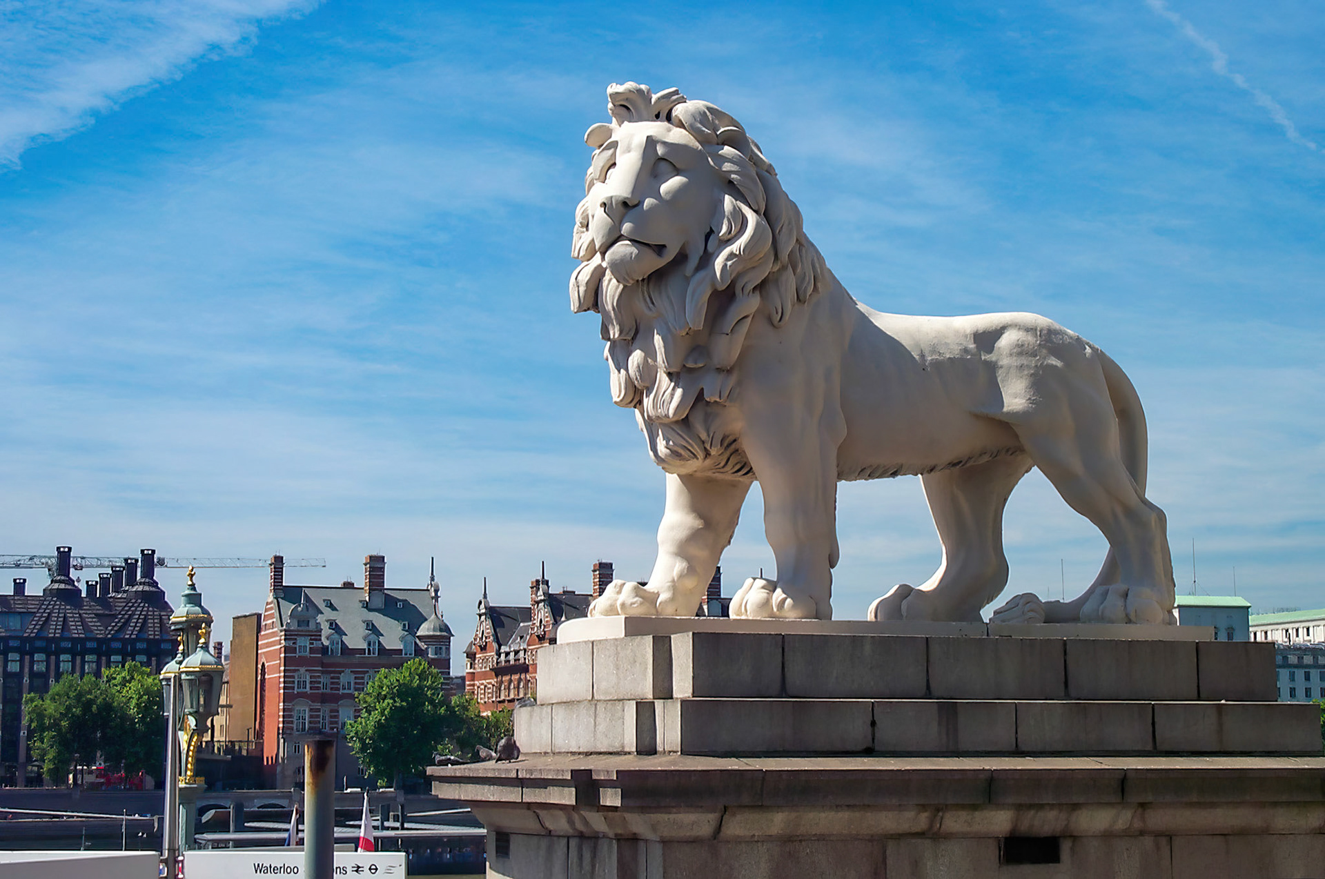 South Bank Lion on the Westminister Bridge