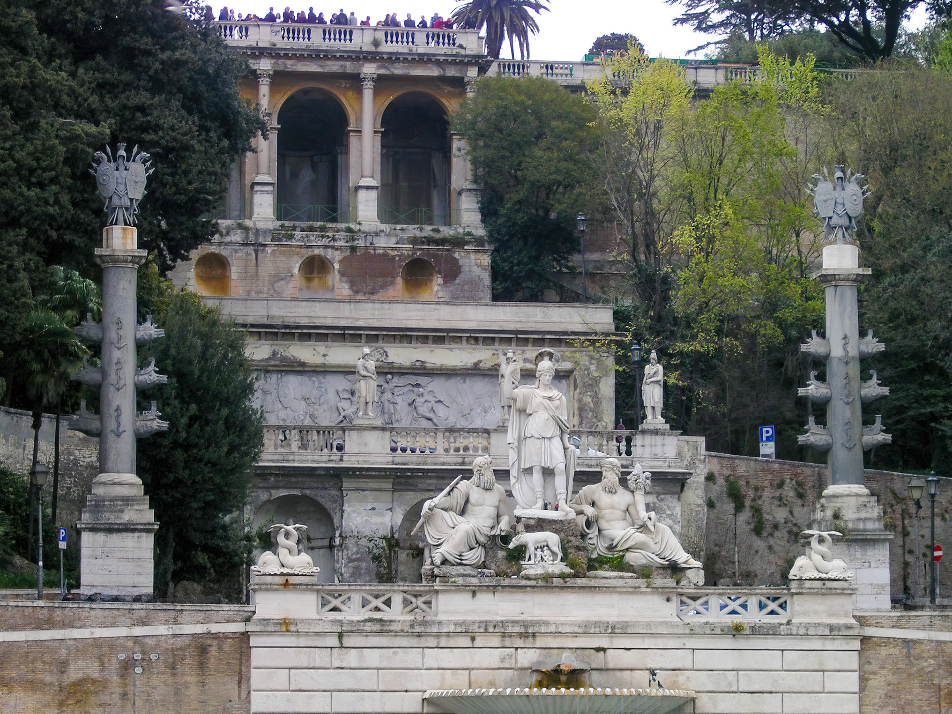 Fountain of the Goddess Roma in Piazza Del Popolo