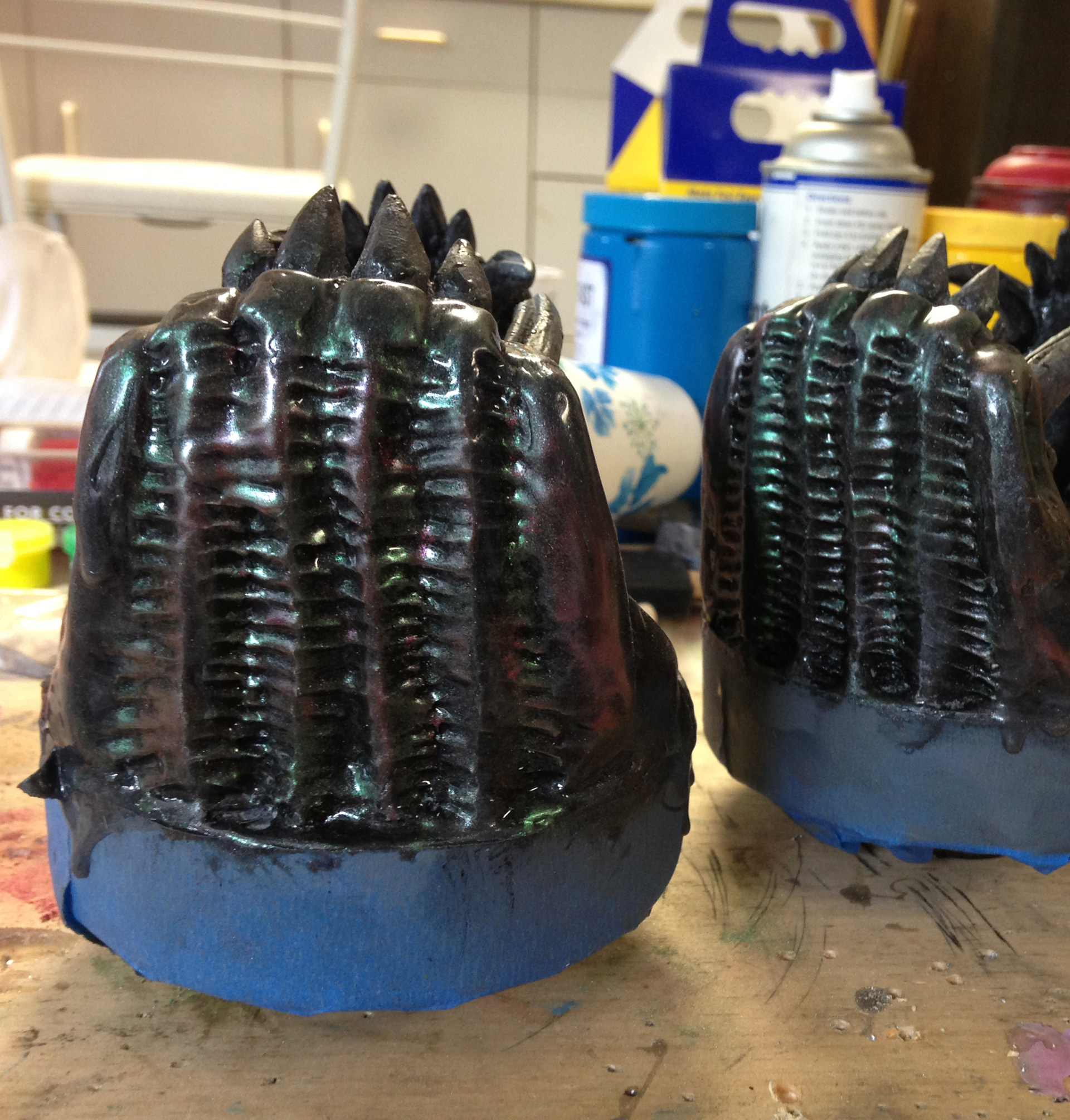 Jaw with an iridescent silicone finish