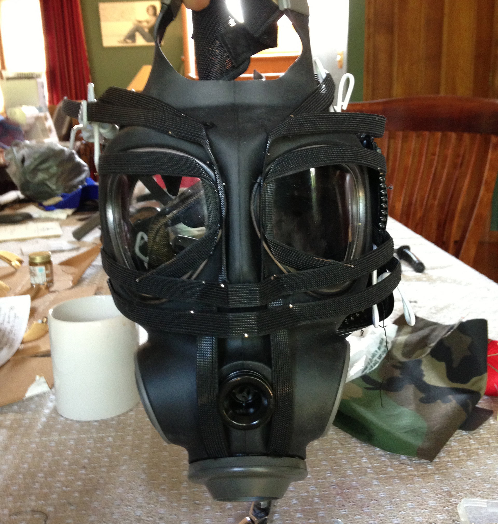 Mask with boning