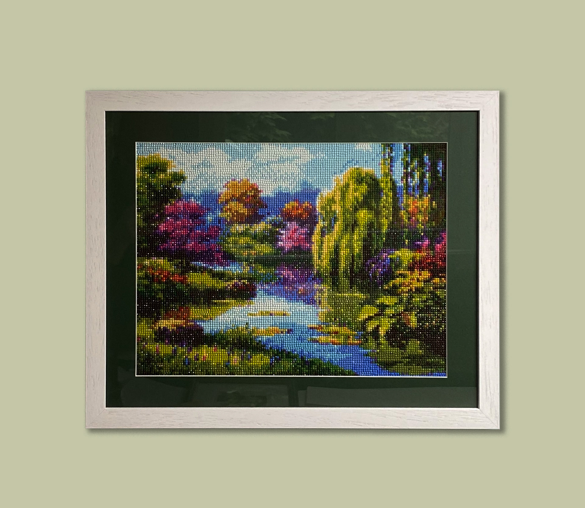 Diamond Bead Picture - Dry Mounted, Reverse Bevel 1st Mount, Dark Green Top Mount. Float Glass, Wooden Frame [25mm Domino]