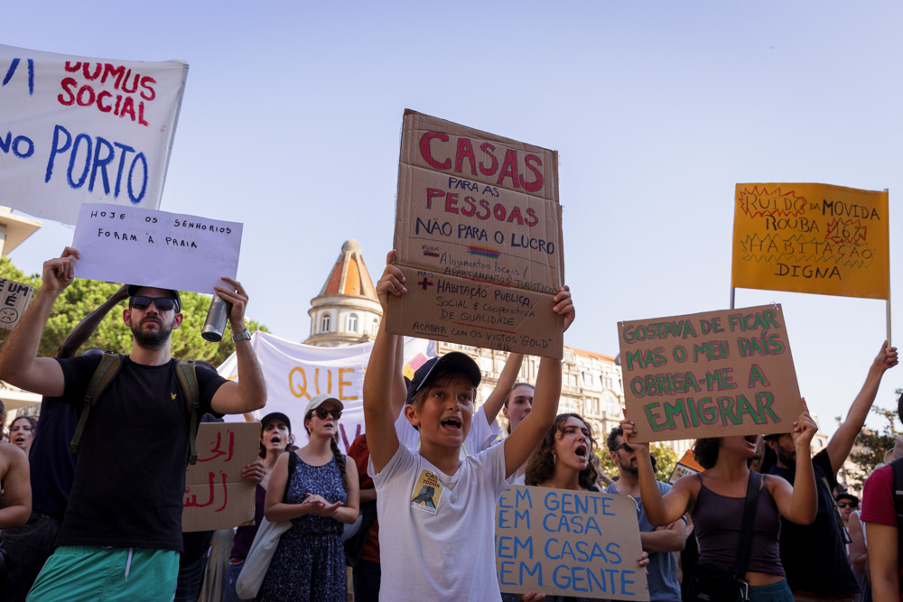 New "Casas para Viver" protest in Porto, on September 30th, 2023
