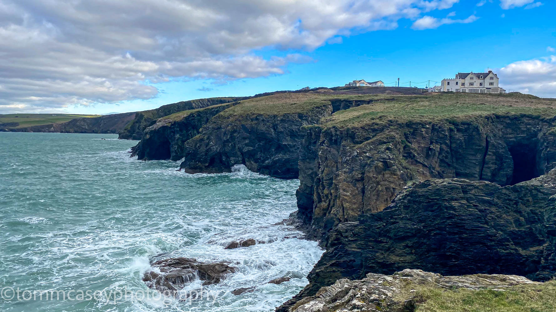 The abandoned 'Headlands hotel' Port gaverne.