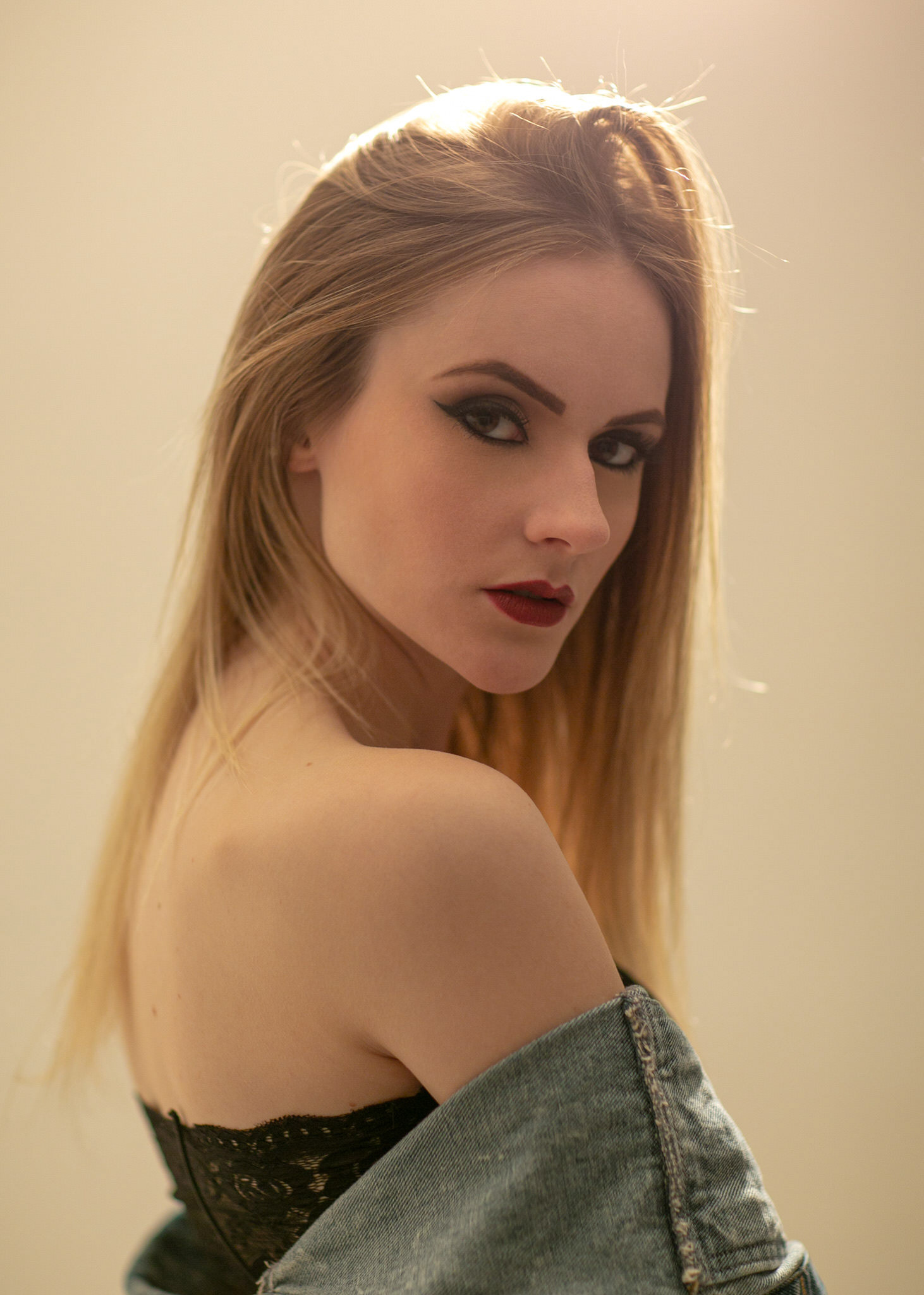Ensaio fotográfico feminino em estúdio em Videira/SC