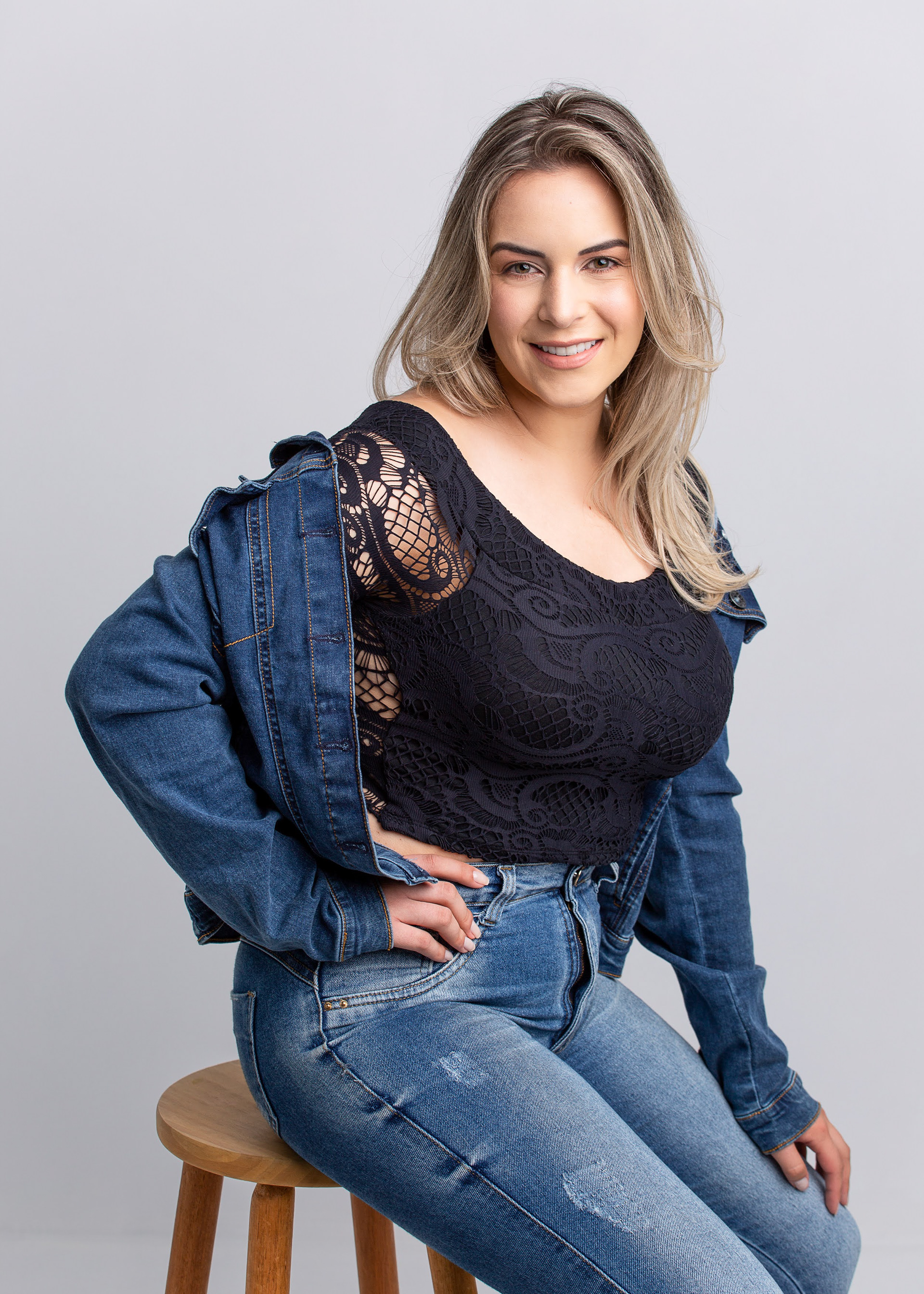 Ensaio fotográfico feminino em estúdio - Videira / Santa Catarina