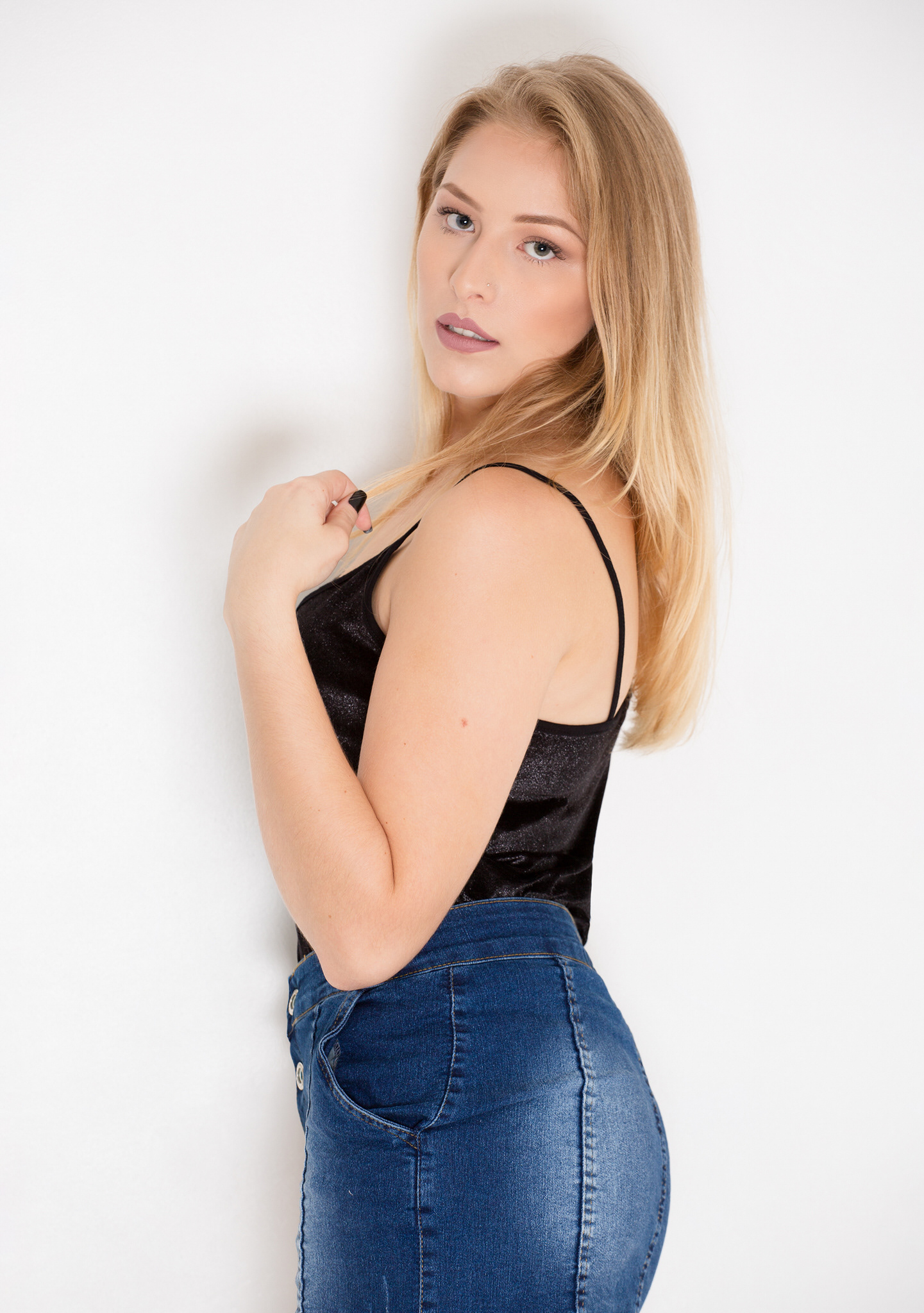 Ensaio fotográfico feminino em estúdio em Videira/SC