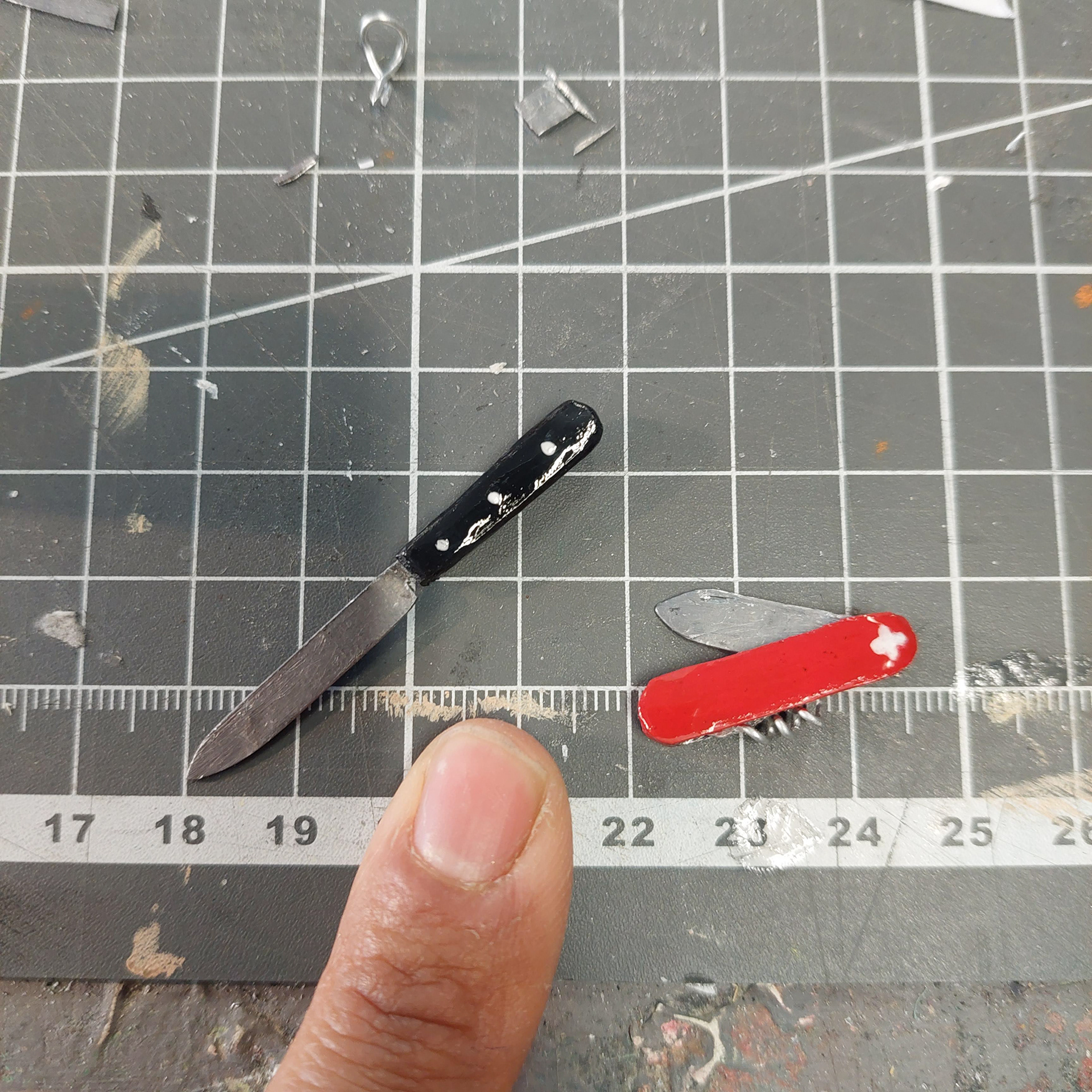 Creating tiny knives