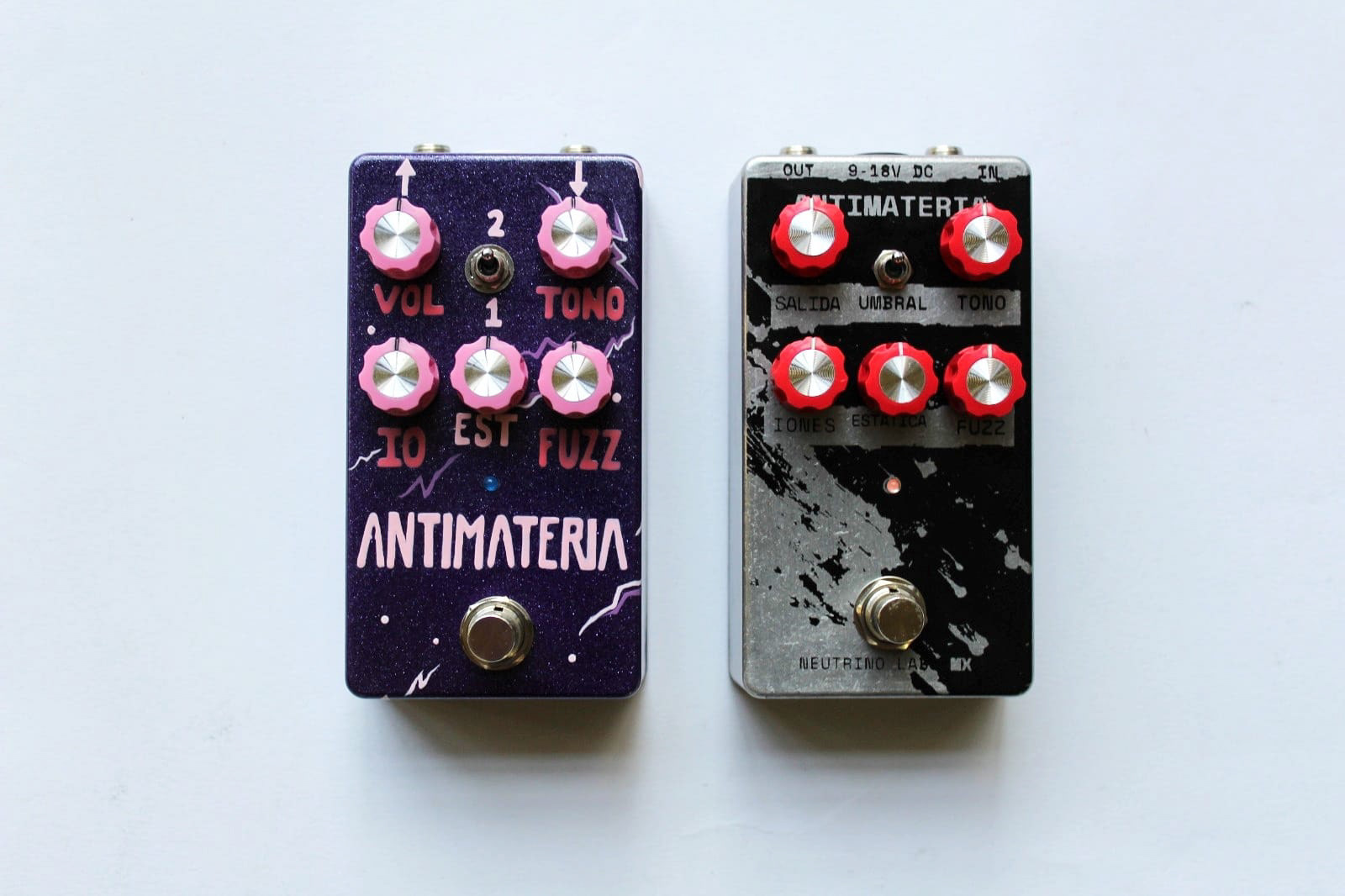 Dos versiones de Antimateria