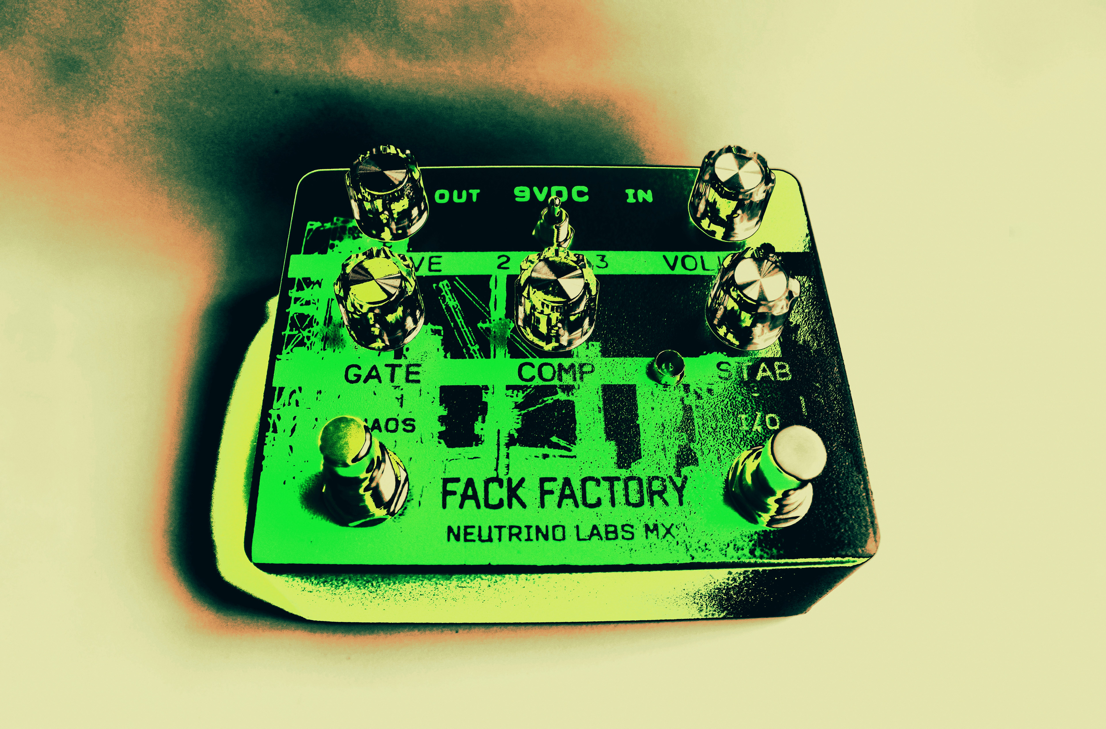 Fack Factory en llamas